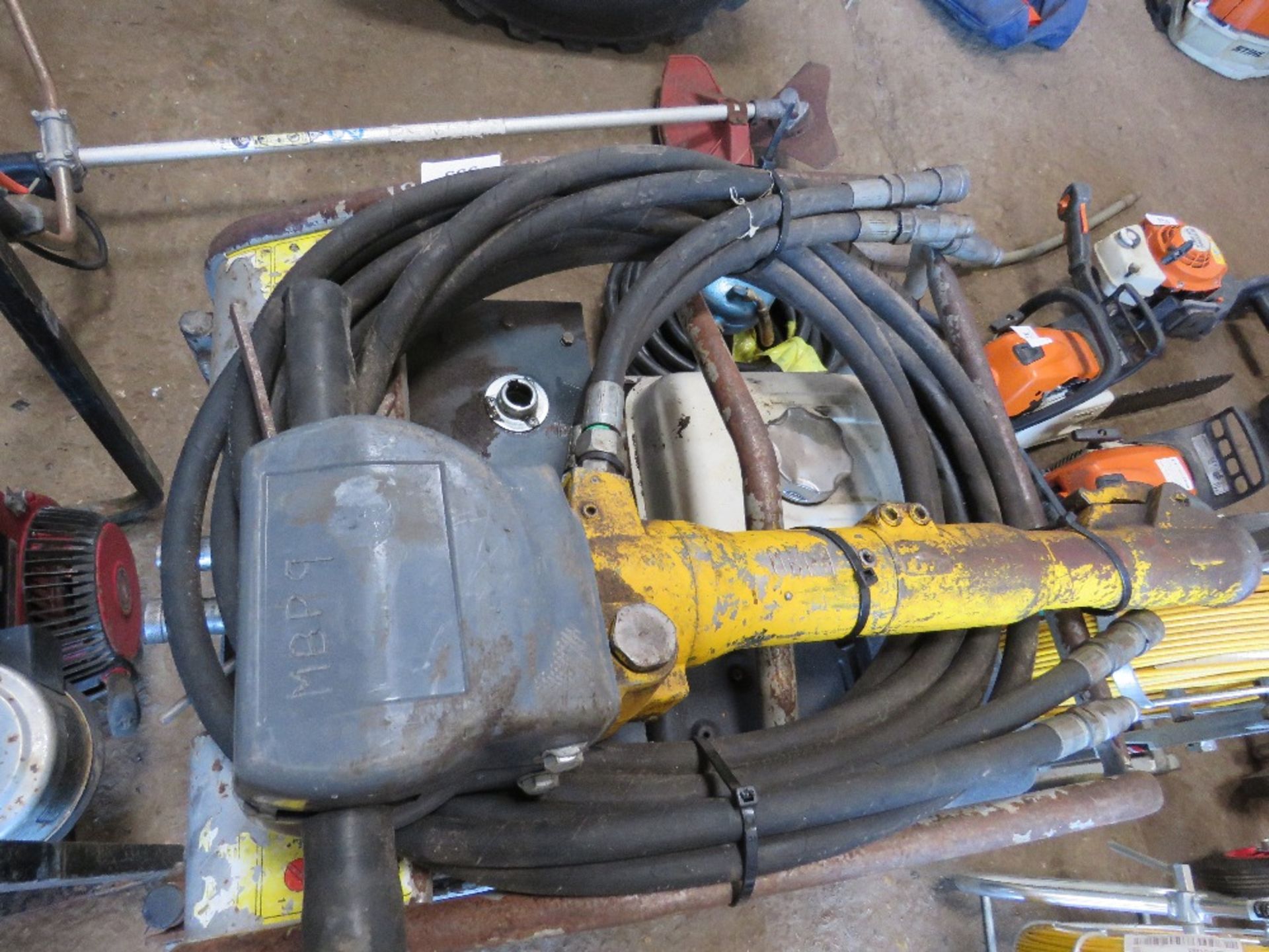 BELLE HYDRAULIC BREAKER PACK C/W HOSE AND GUN...NO RECOIL - Image 3 of 3