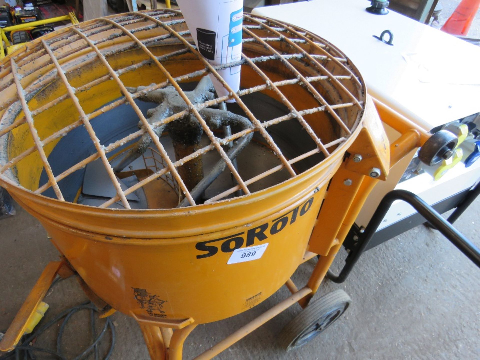 SOROTO 100L-30 FORCED ACTION MIXER. 110VOLT POWERED. WHEN TESTEDW AS SEEN TO RUN AND MIX...DIRECT EX