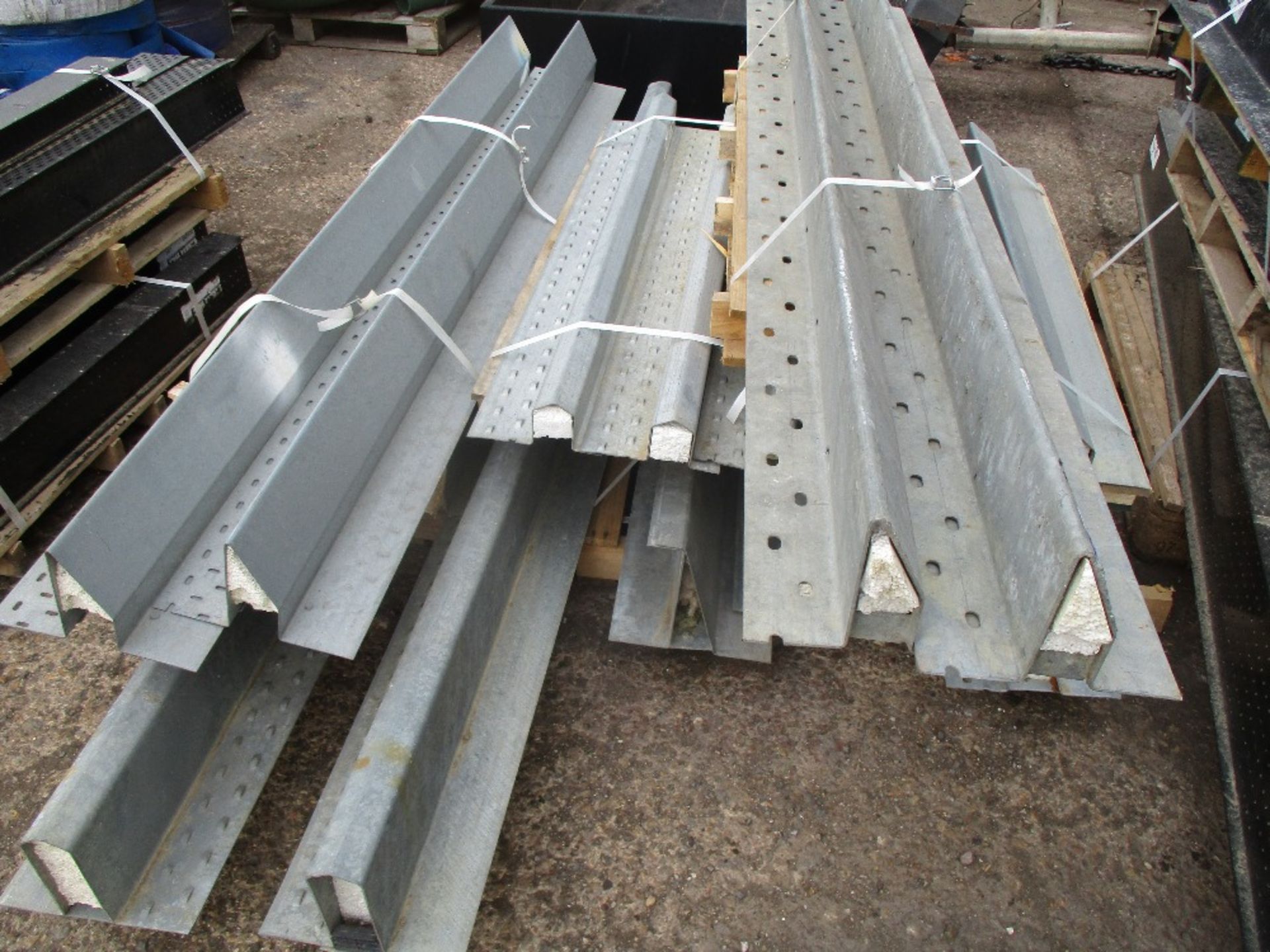 LARGE QUANTITY OF GALVANISED LINTELS