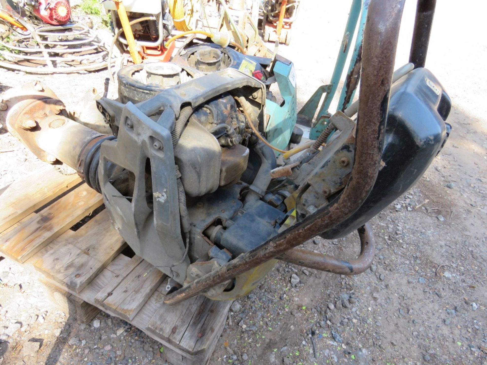 2 X TRENCH COMPACTORS AND WACKER UPRIGHT BREAKER FOR SPARES - Image 4 of 4