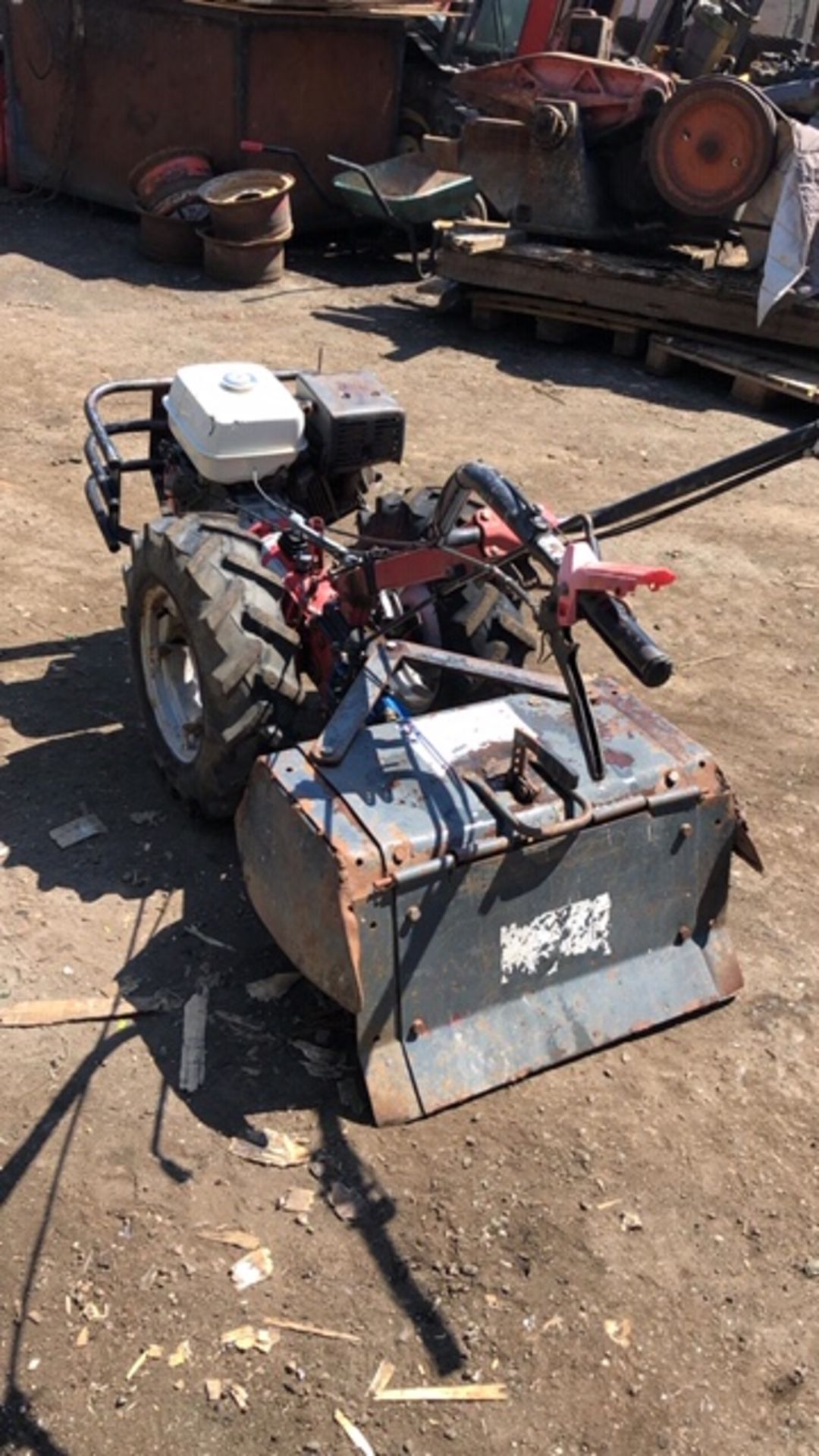 CAMON HEAVY DUTY HONDA ENGINED ROTORVATOR. WHEN TESTED WAS SEEN TO RUN, DRIVE AND BLADES TURNED - Image 3 of 6