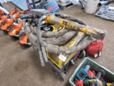 ATLAS COPCO HYDRAULIC BREAKER PACK WITH GUN AND HOSES. WHEN TESTED WAS SEEN TO RUN AND MAKE PRESSURE