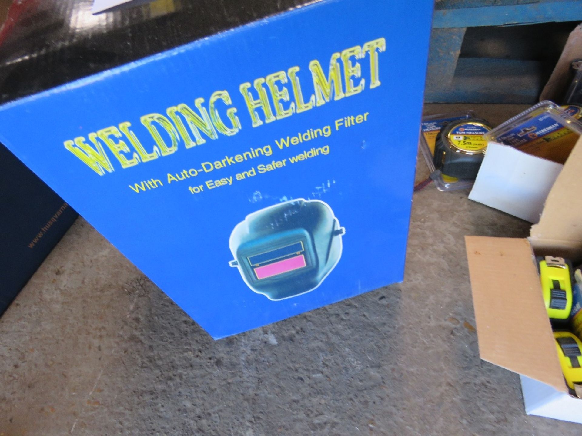 AUTO DARKENING WELDING HELMET