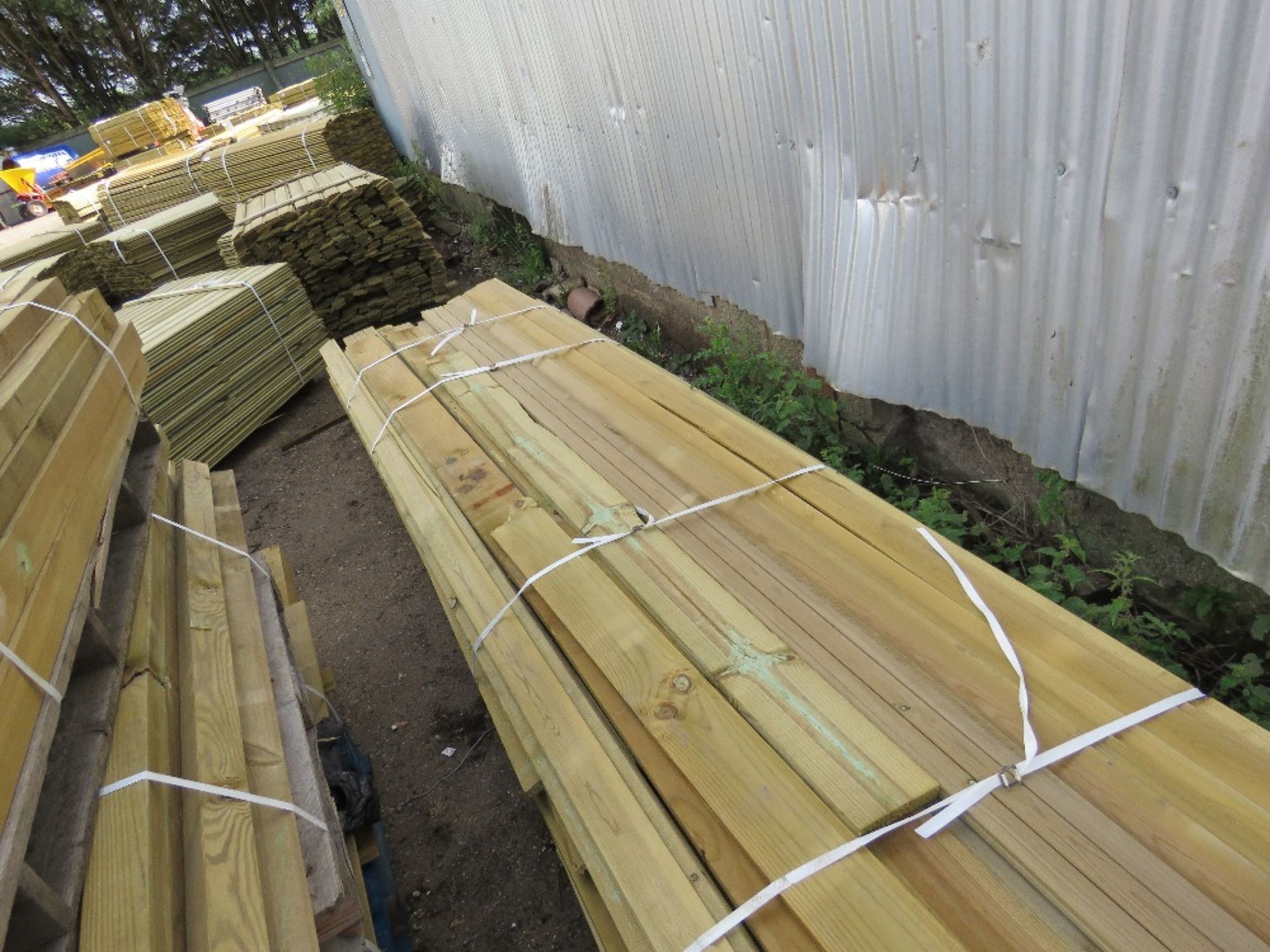 LARGE PACK OF LONG LENGTH DECKING AND TIMBER BOARDS ETC - Image 2 of 4