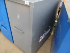 ARMOGARD LARGE SIZED TOOL SAFE C/W KEYS