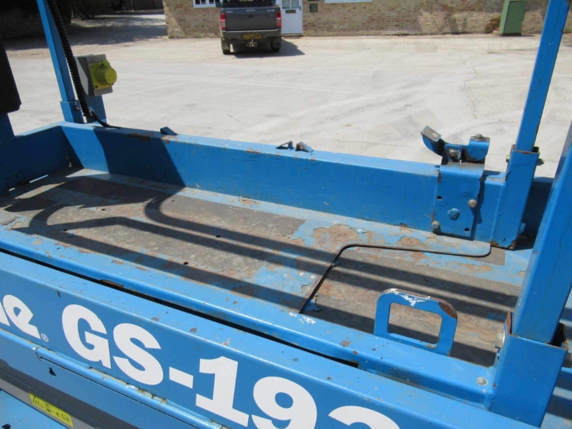 GENIE GS1932 SCISSOR LIFT ACCESS PLATFORM - Image 3 of 14