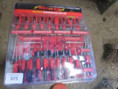 106 PIECE SCREWDRIVER SET