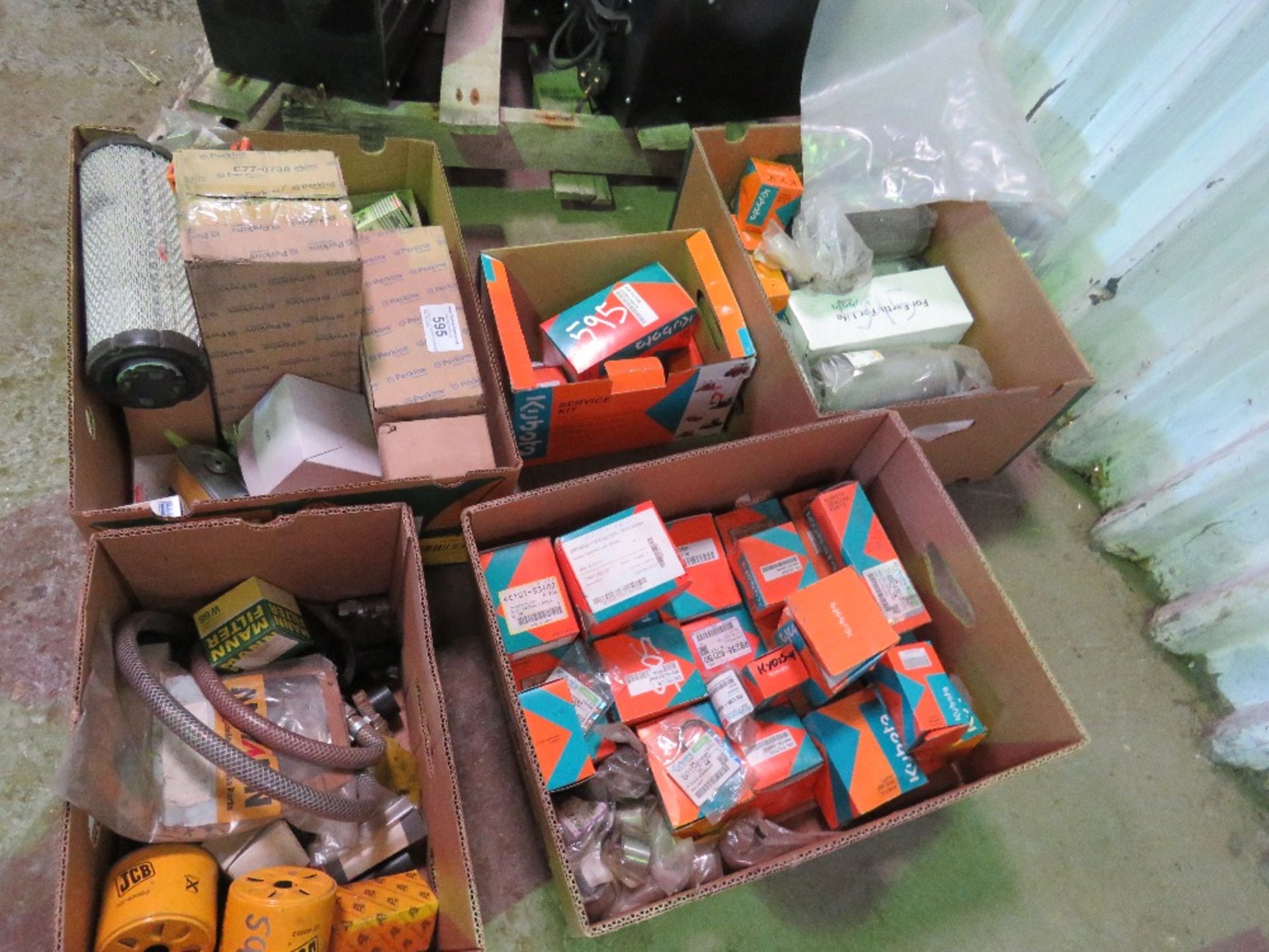 5 X BOXES OF ASSORTED KUBOTA AND MACHINE FILTERS ETC AND PARTS. - Image 2 of 7