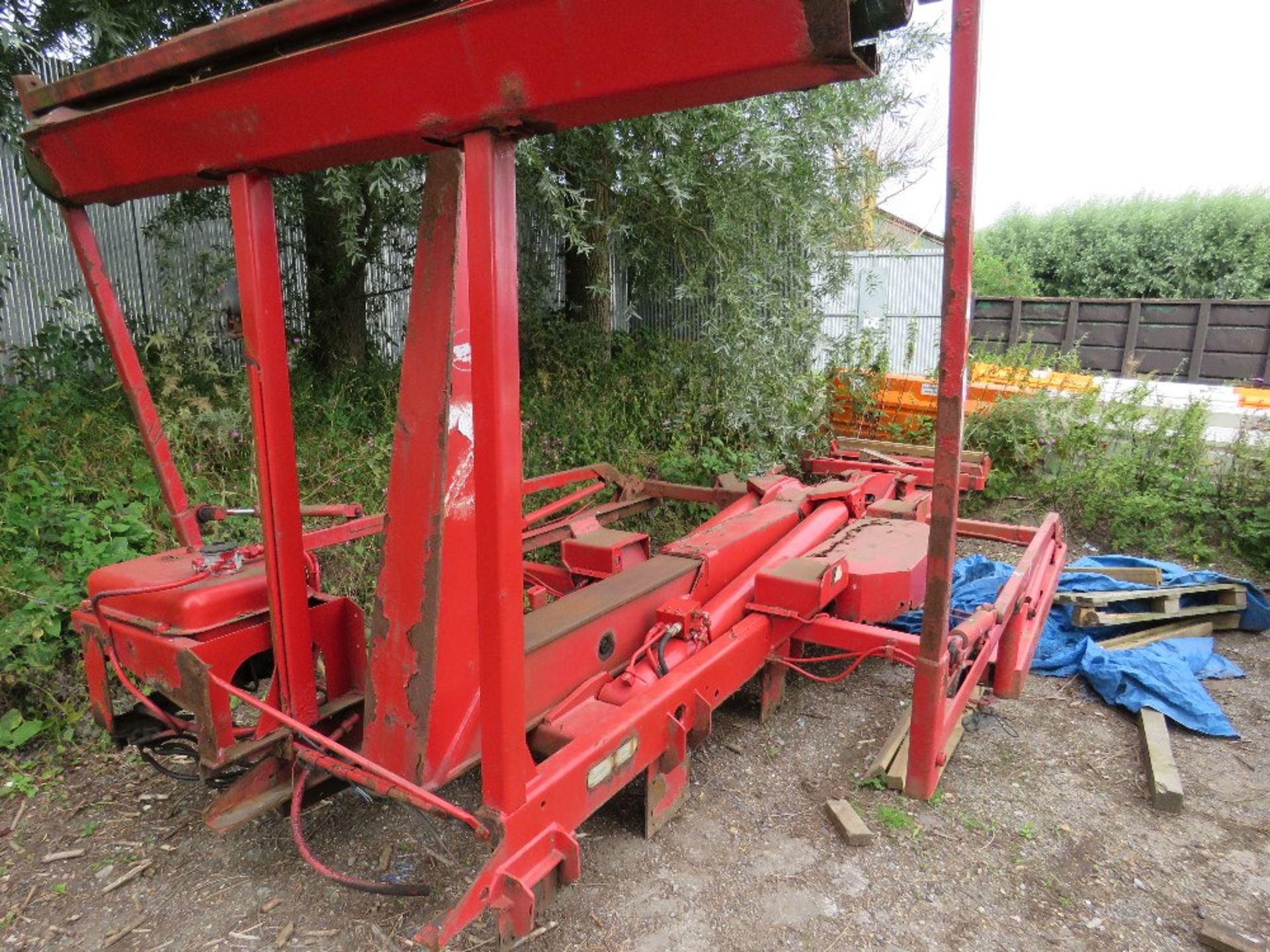 Edbro 8-wheel lorry hook lift equipment, removed from export vehicle - Image 2 of 5