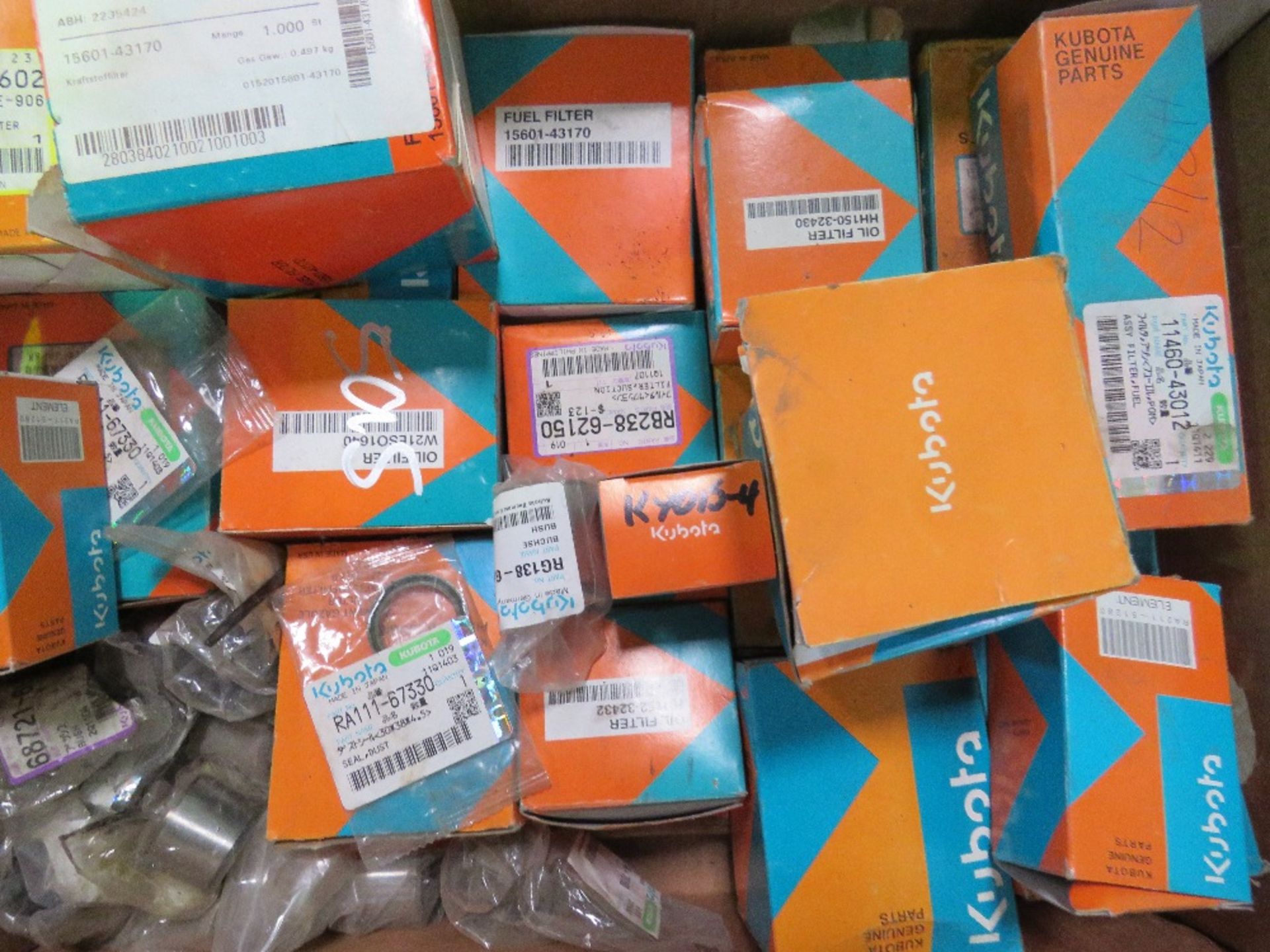 5 X BOXES OF ASSORTED KUBOTA AND MACHINE FILTERS ETC AND PARTS. - Image 4 of 7