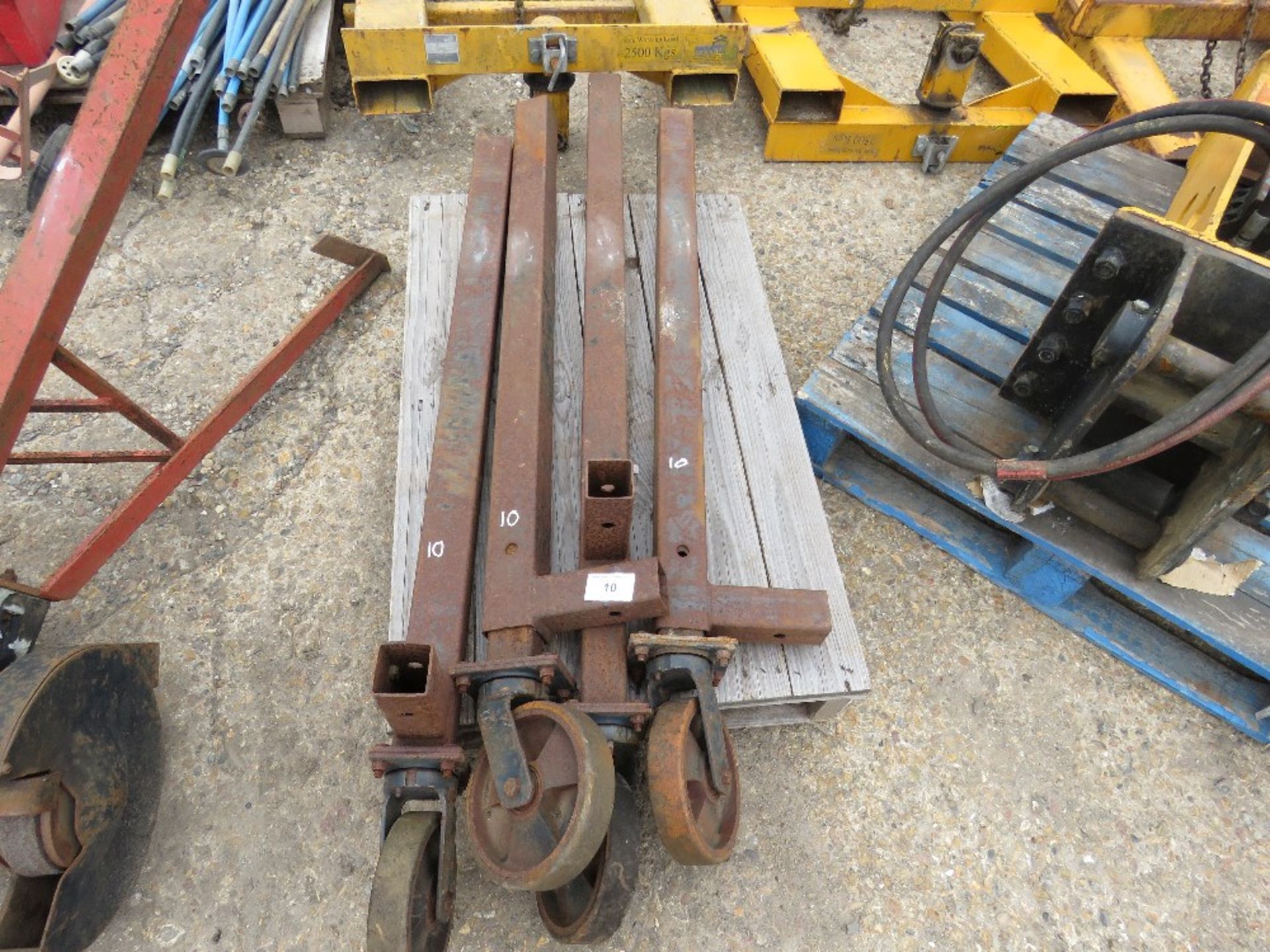 4 X WHEELED GANTRY LEGS, ADJUSTABLE