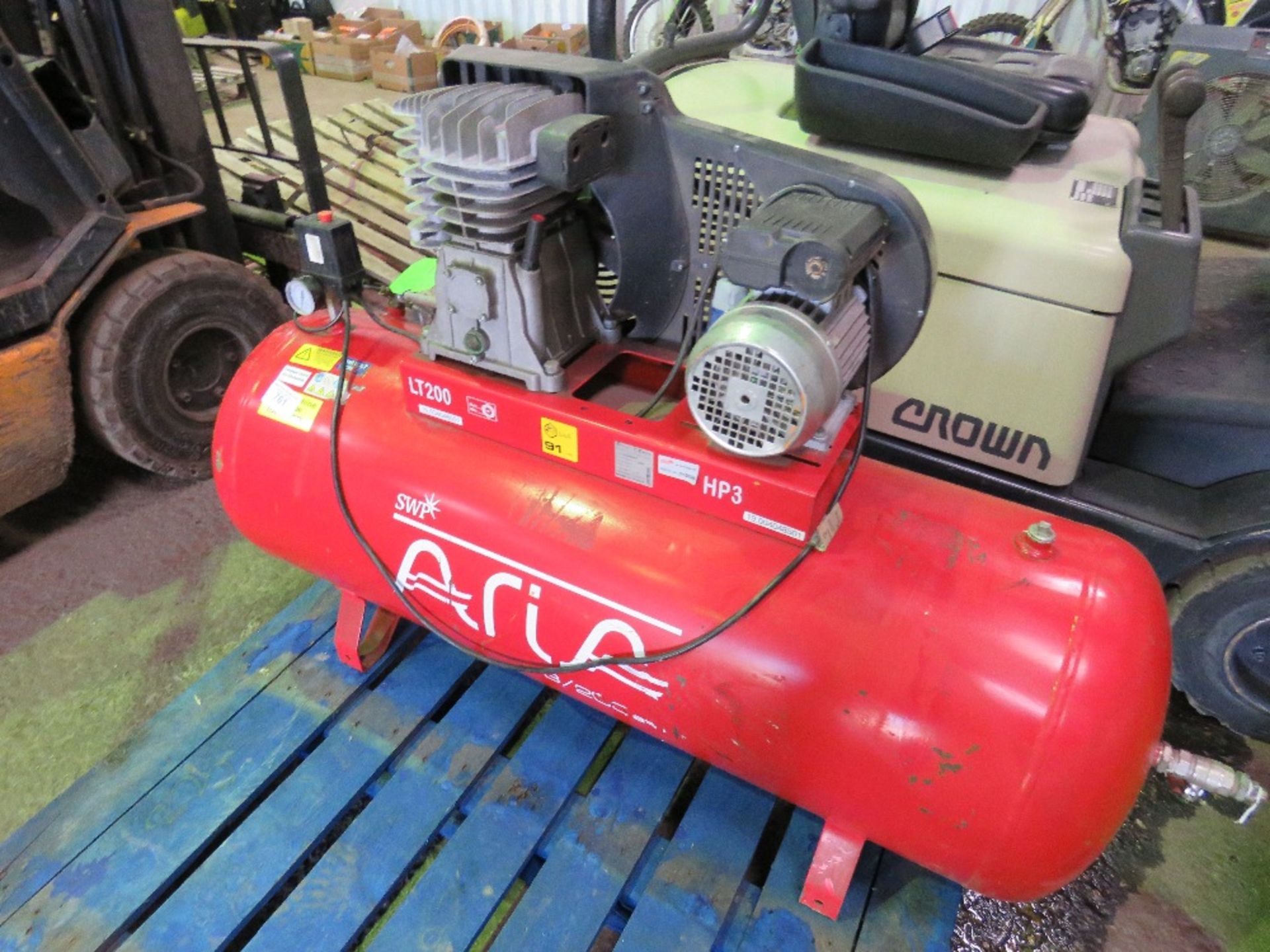ARIA 240VOLT WORKSHOP COMPRESSOR. YEAR 2015. DIRECT FROM LOCAL COMPANY DUE TO DEPOT CLOSURE. - Image 2 of 2