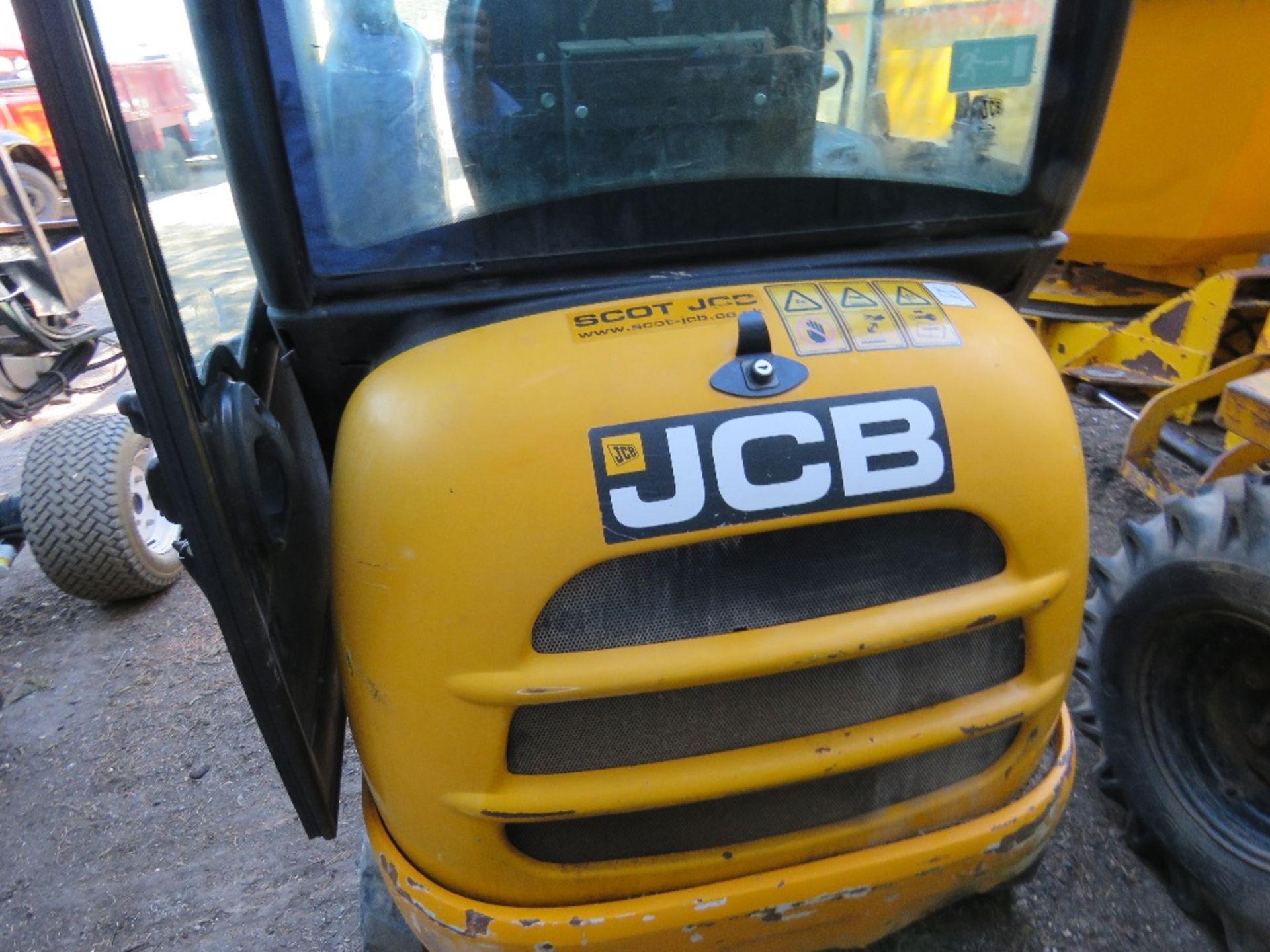 JCB 8018CTS MINI DIGGER YEAR 2014. EXPANDING TRACKS. 2307 REC HRS. 3 BUCKETS/ SN:JCB08018C02333213. - Image 10 of 11