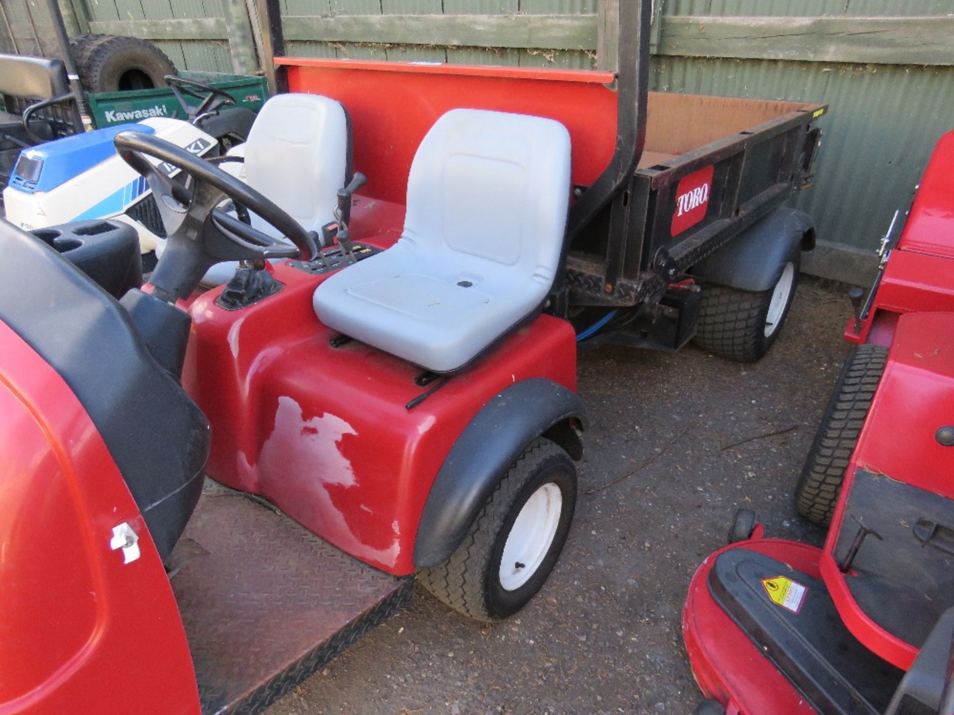 TORO WORMAN 2WD UTILITY VEHICLE. YEAR 2003 APPROX. WHEN TESTED WAS SEEN TO DRIVE, STEER AND BRAKE AN - Image 3 of 6