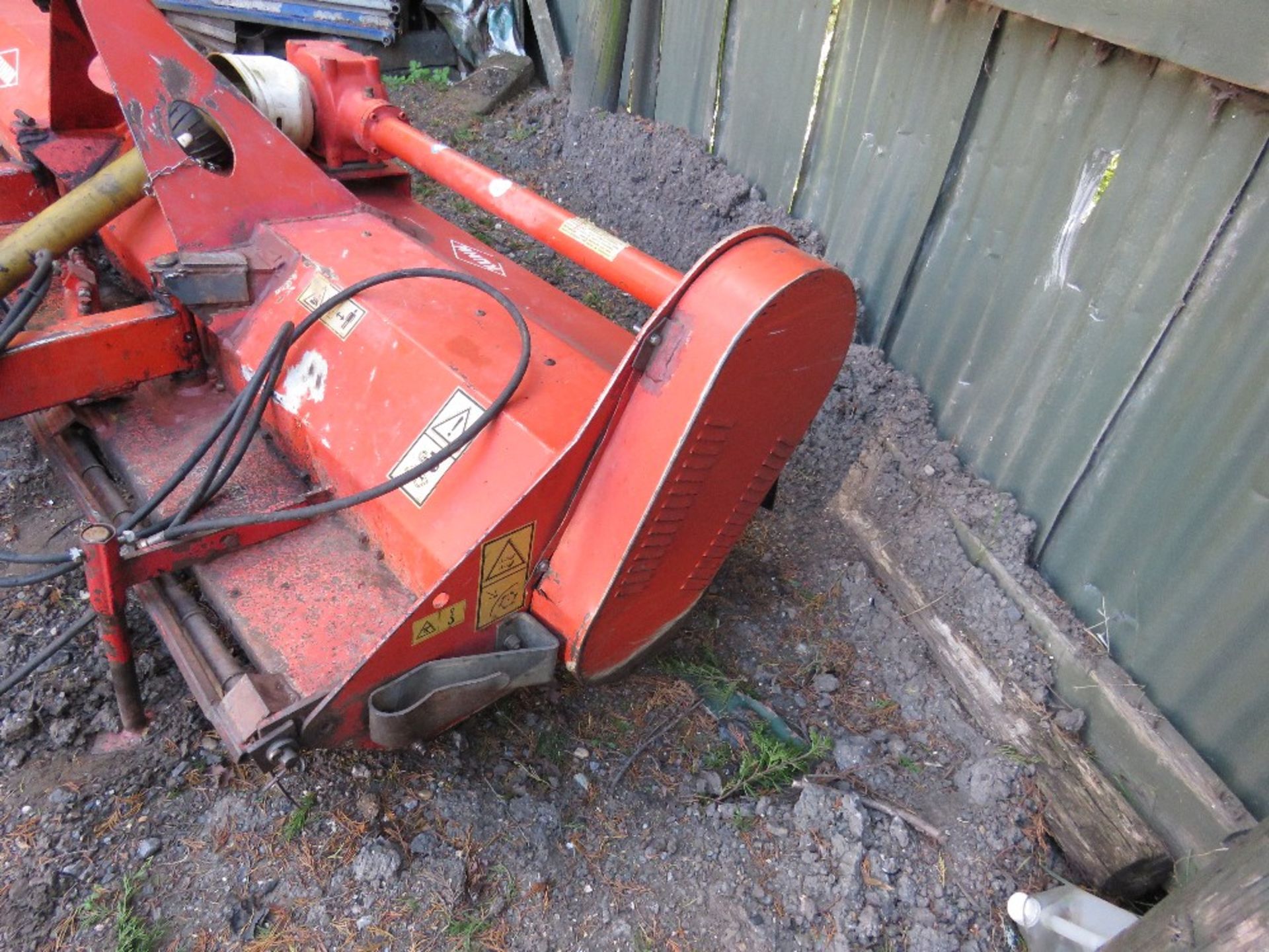 KUHN WM0305 FLAIL MOWER FOR TRACTOR. HYDRAULIC OFFSET. 10FT WIDE APPROX. CONDITION UNKNOWN. - Image 2 of 10