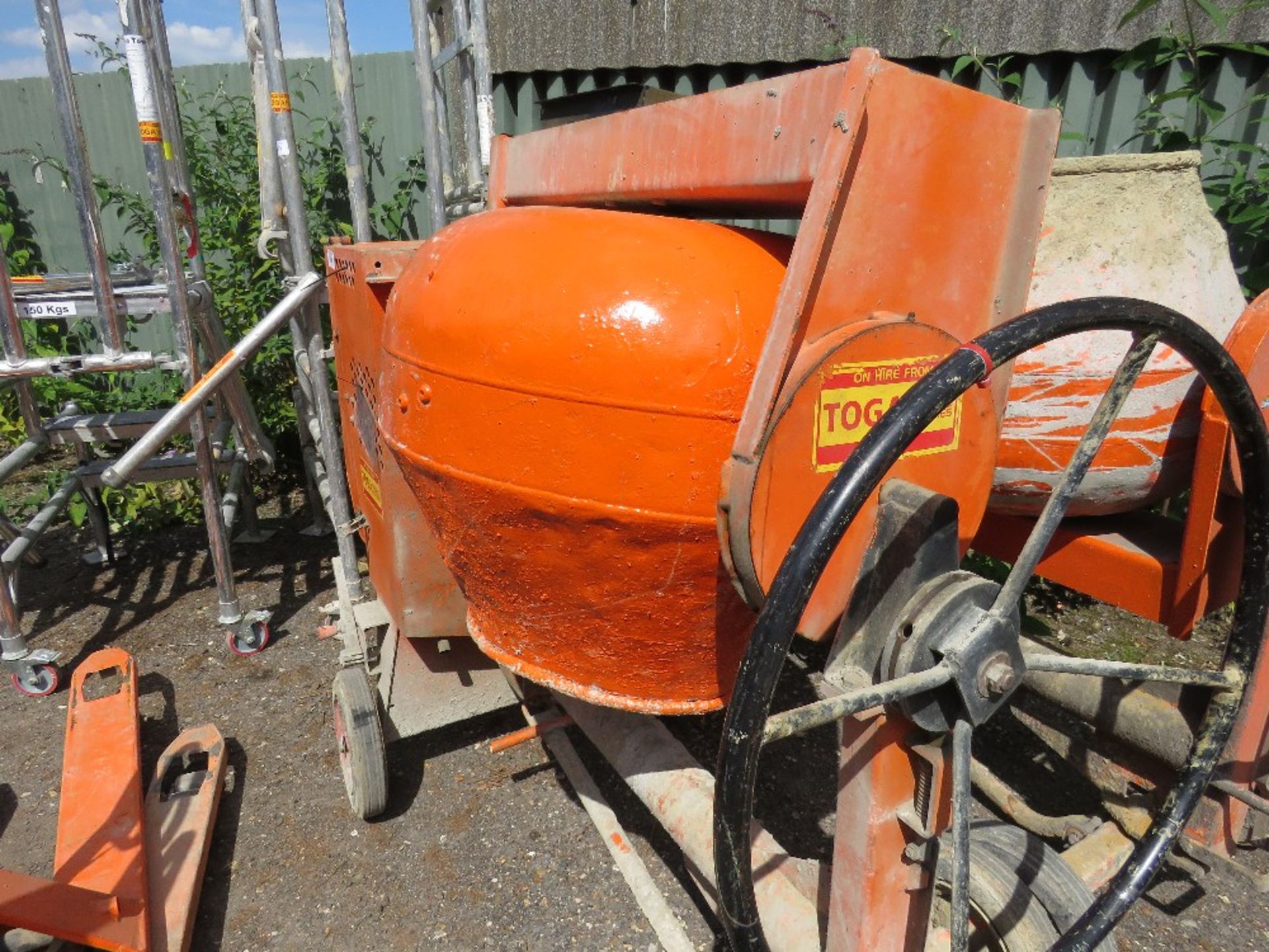 BELLE DIESEL YANMAR ENGINED SITE MIXER. WHEN TESTED WAS SEEN TO RUN AND MIX. - Image 2 of 2