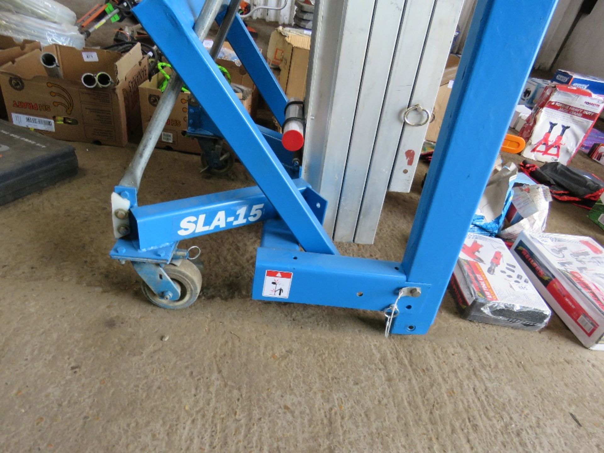 GENIE SLA15 MATERIAL LIFT. DIRECT FROM LOCAL COMPANY DUE TO DEPOT CLOSURE. - Image 2 of 2