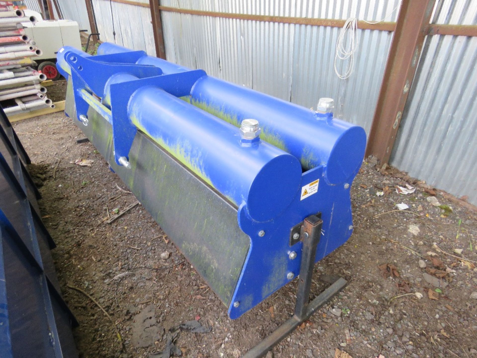 SPITFIRE HEAVY DUTY SLITTER WITH WATER BALASTED FRAME. LITTLE USED, APPROX 8 FT. - Image 5 of 6