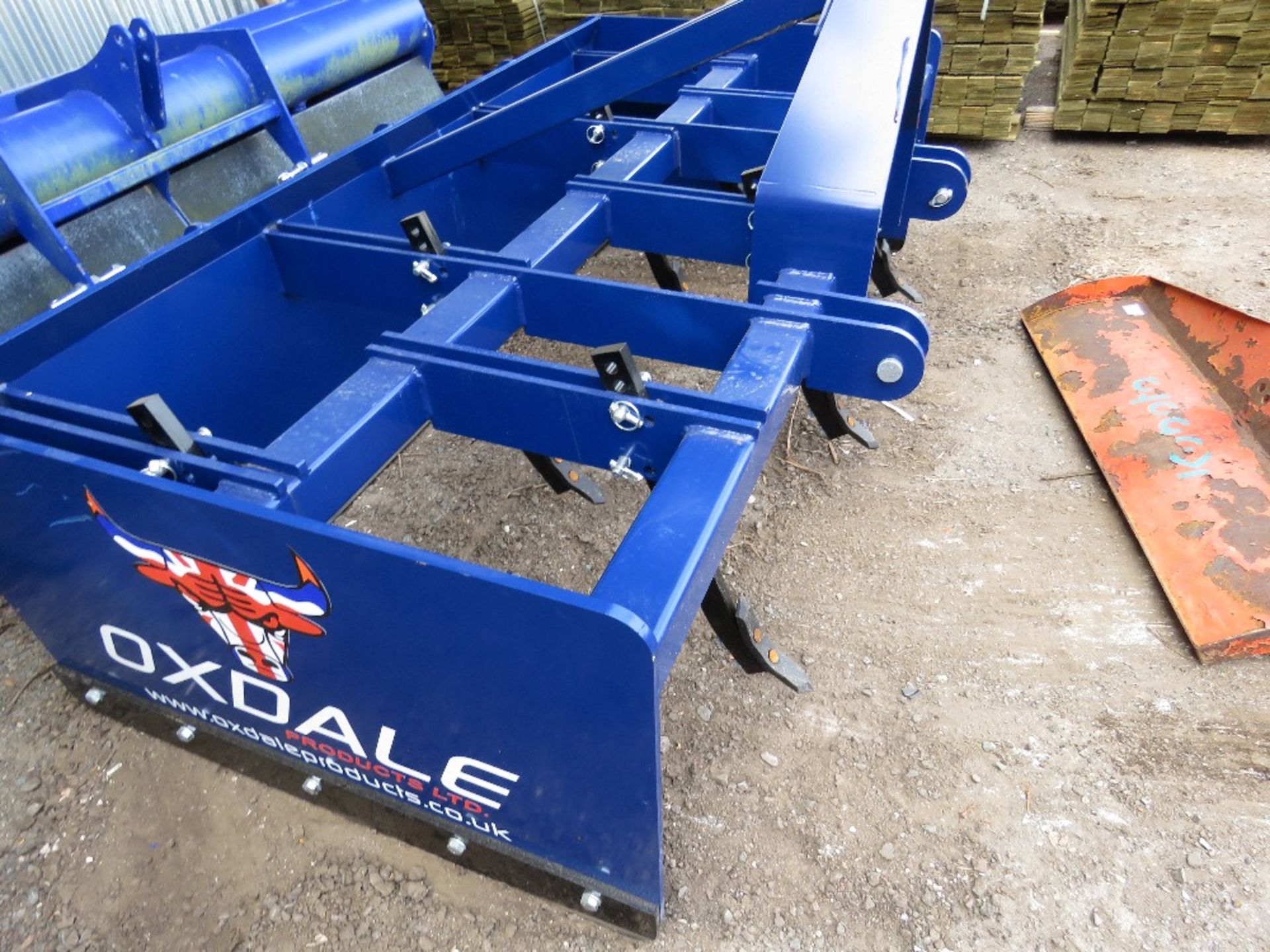 OXDALE HEAVY DUTY LEVELING BOX FOR 80-100HP TRACTOR. 8FT. UNUSED. - Image 3 of 5