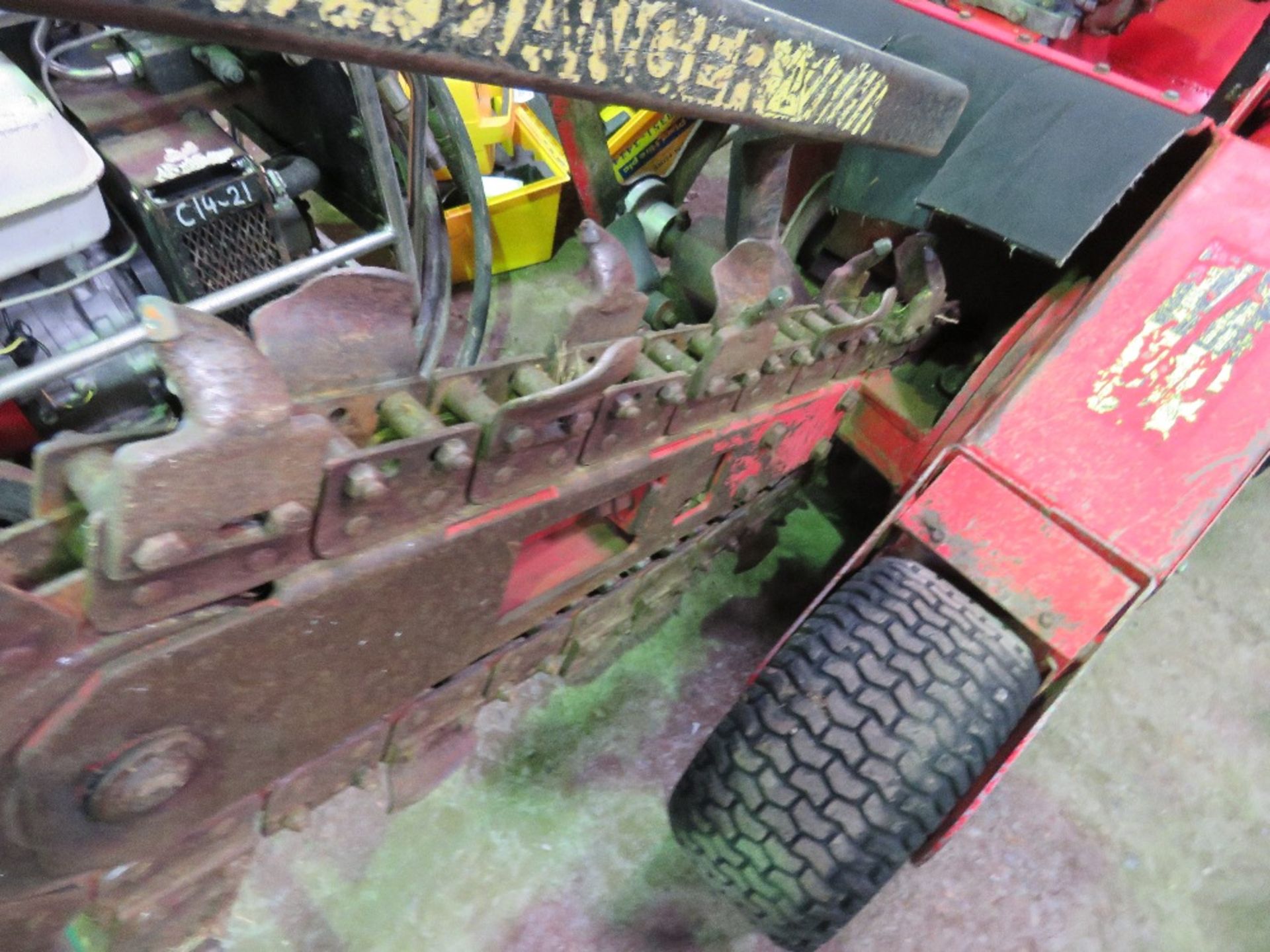 BARRETO 1318D PETROL ENGINED CHAIN TRENCHER. WHEN TESTED WAS SEEN TO RUN AND CHAIN TURNED. - Image 3 of 3