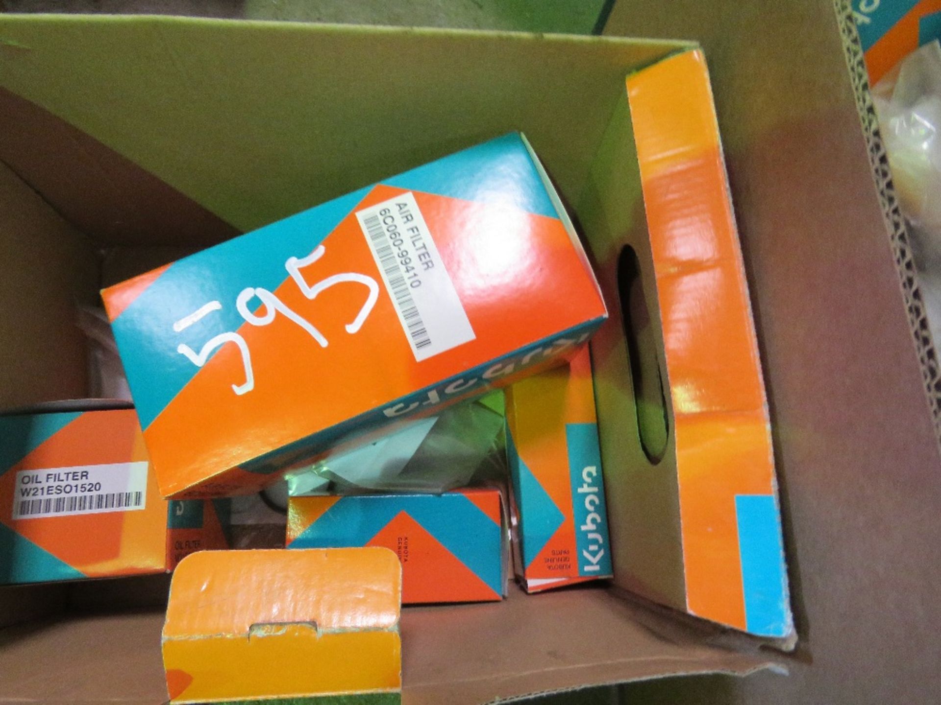 5 X BOXES OF ASSORTED KUBOTA AND MACHINE FILTERS ETC AND PARTS. - Image 6 of 7
