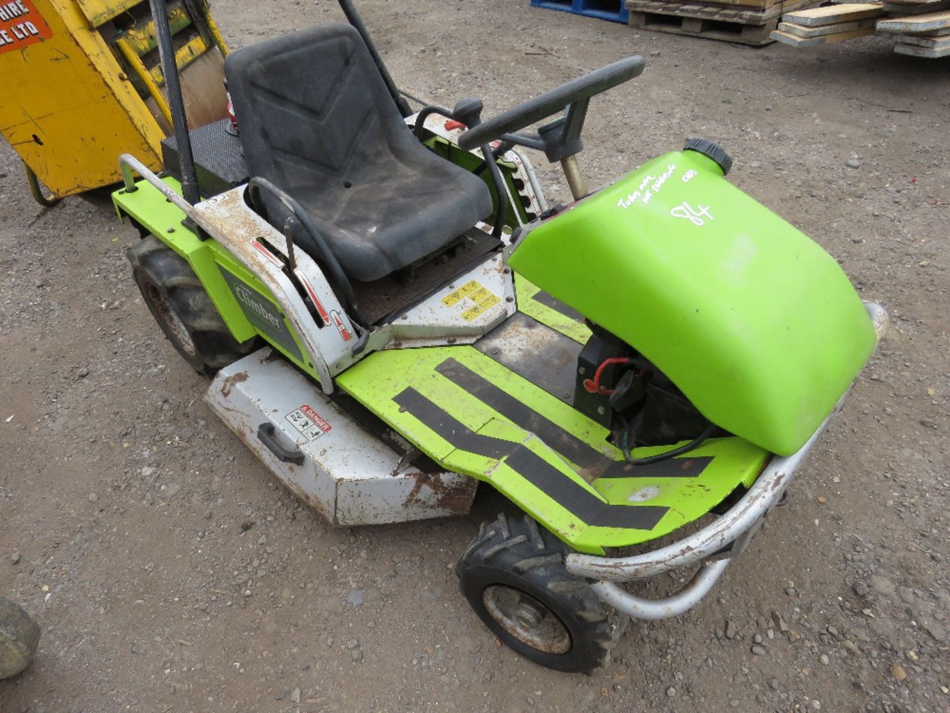 GRILLO CLIMBER BANK MOWER. WHEN TESTED WAS SEEN TO TURN OVER, NOT STARTING. - Image 3 of 4