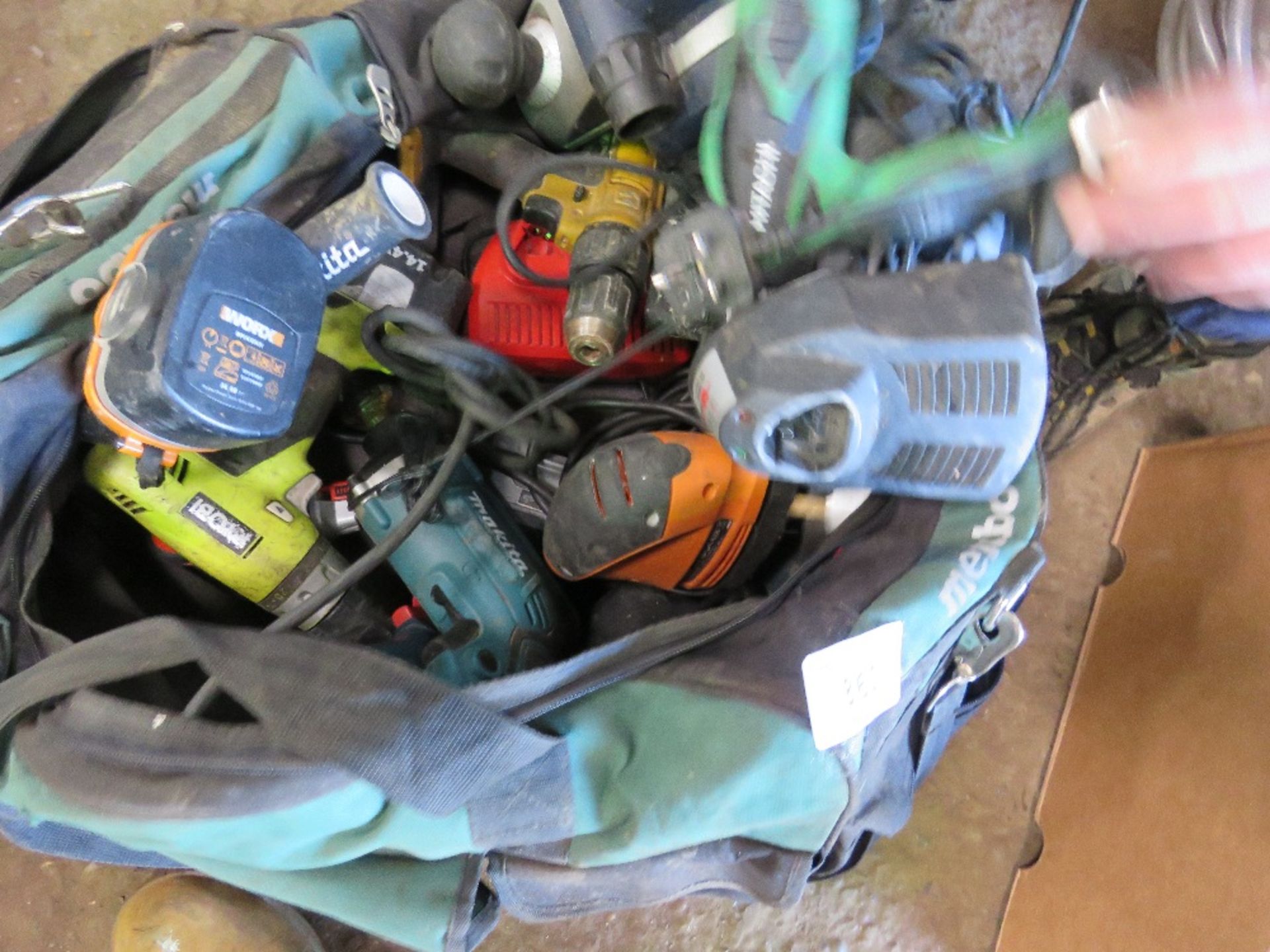 BAG OF ASSORTED POWER TOOLS. - Image 2 of 3