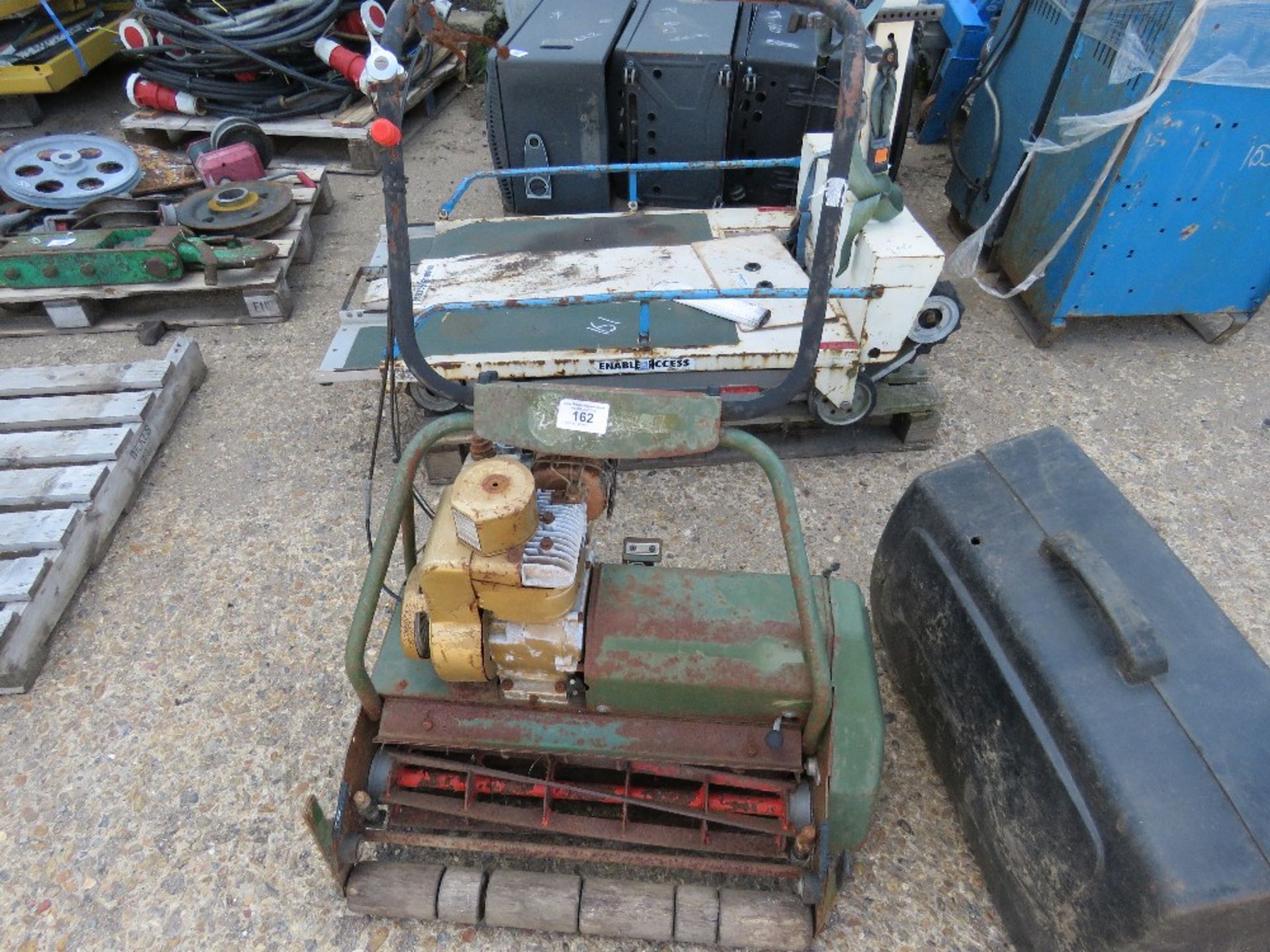 CYLINDER MOWER