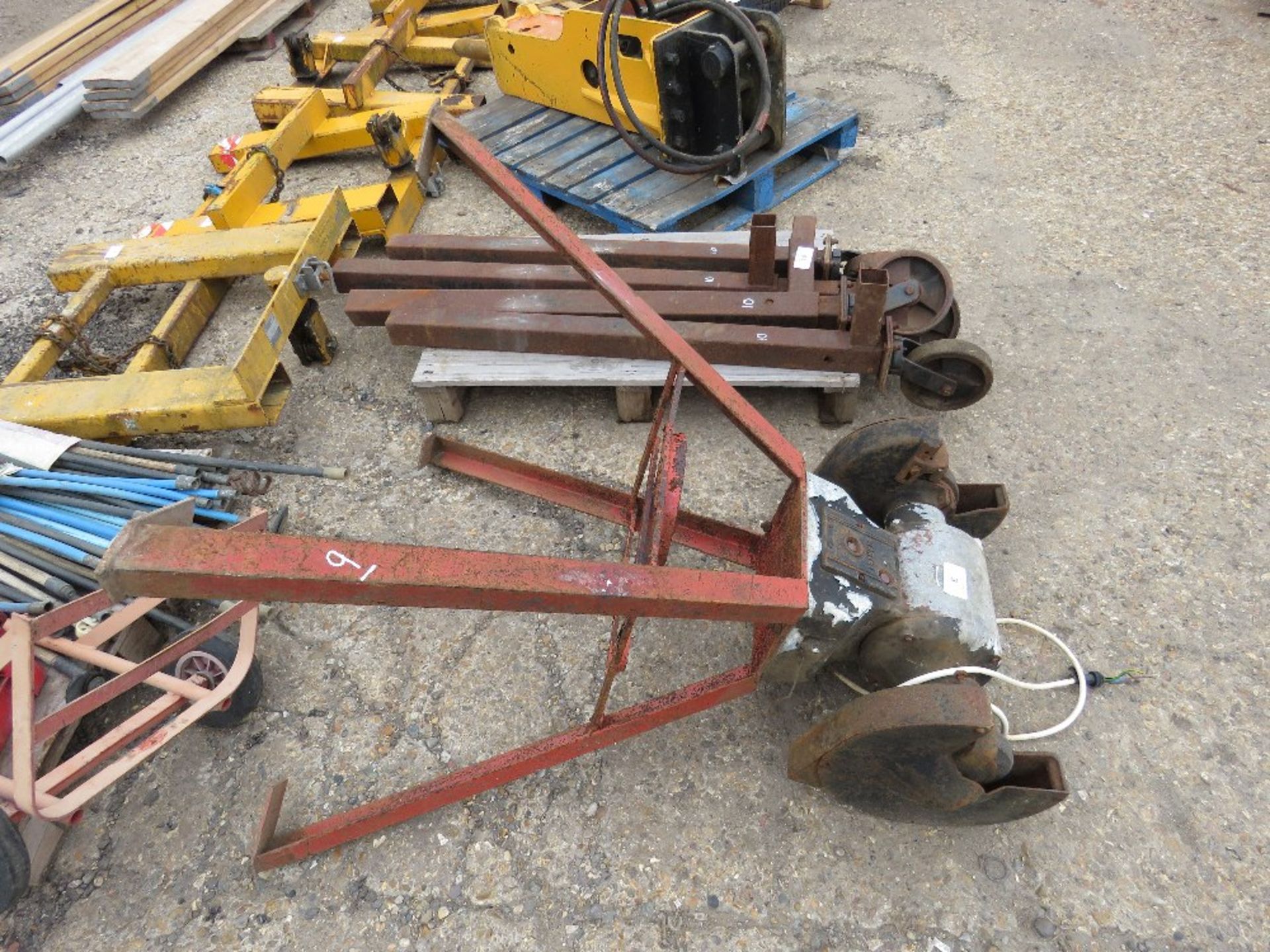 LARGE PEDESTAL GRINDER