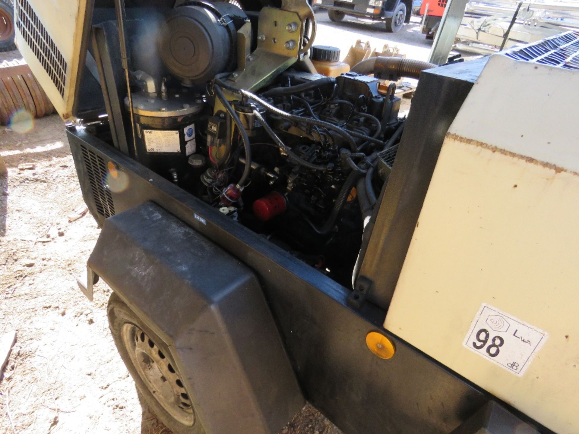 INGERSOLL RAND 741 COMPRESSOR, YEAR 2006. SN:SCZ741FXX6Y423016. WHEN TESTED WAS SEEN TO RUN AND MAKE - Image 3 of 5