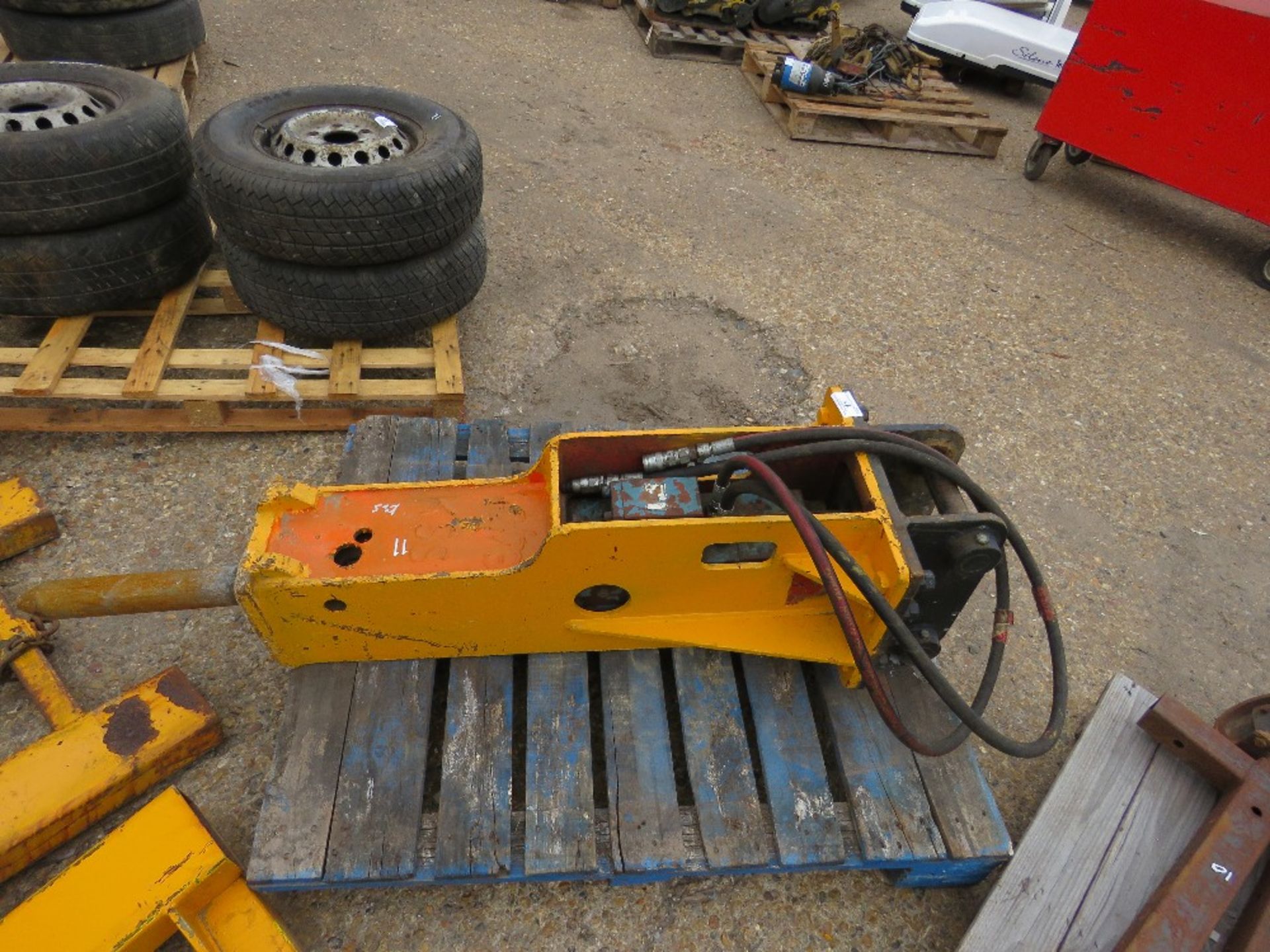 DEMO LMBS 500 EXCAVATOR BREAKER ON 45MM PINS. DIRECT EX LOCAL COMPANY. DESCRIBED AS WORKING BUT WOUL - Image 3 of 3