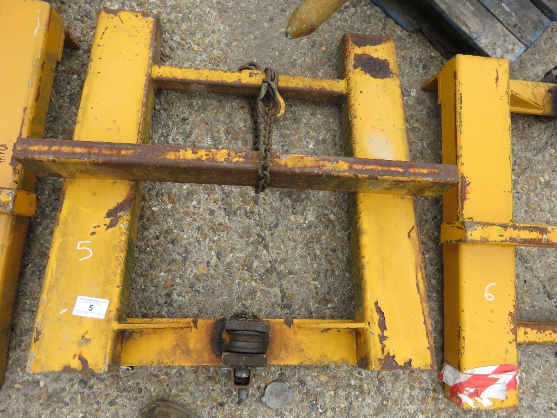 FORKLIFT MOUNTING FRAME TO TAKE BLOCK GRAB ETC