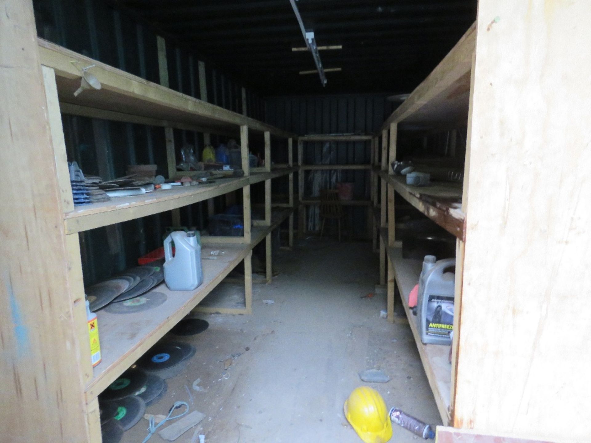 20FT GREEN SECURE STORE WITH INTERNAL SHELVING WITH KEY IN OFFICE. - Image 4 of 5