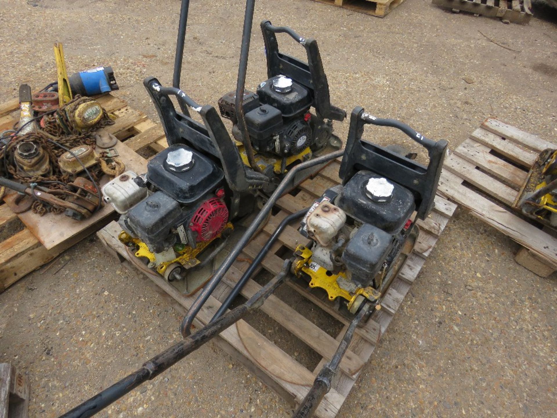3 X COMPACTION PLATES FOR SPARES/REPAIRS. BROKEN BASES - Image 3 of 3