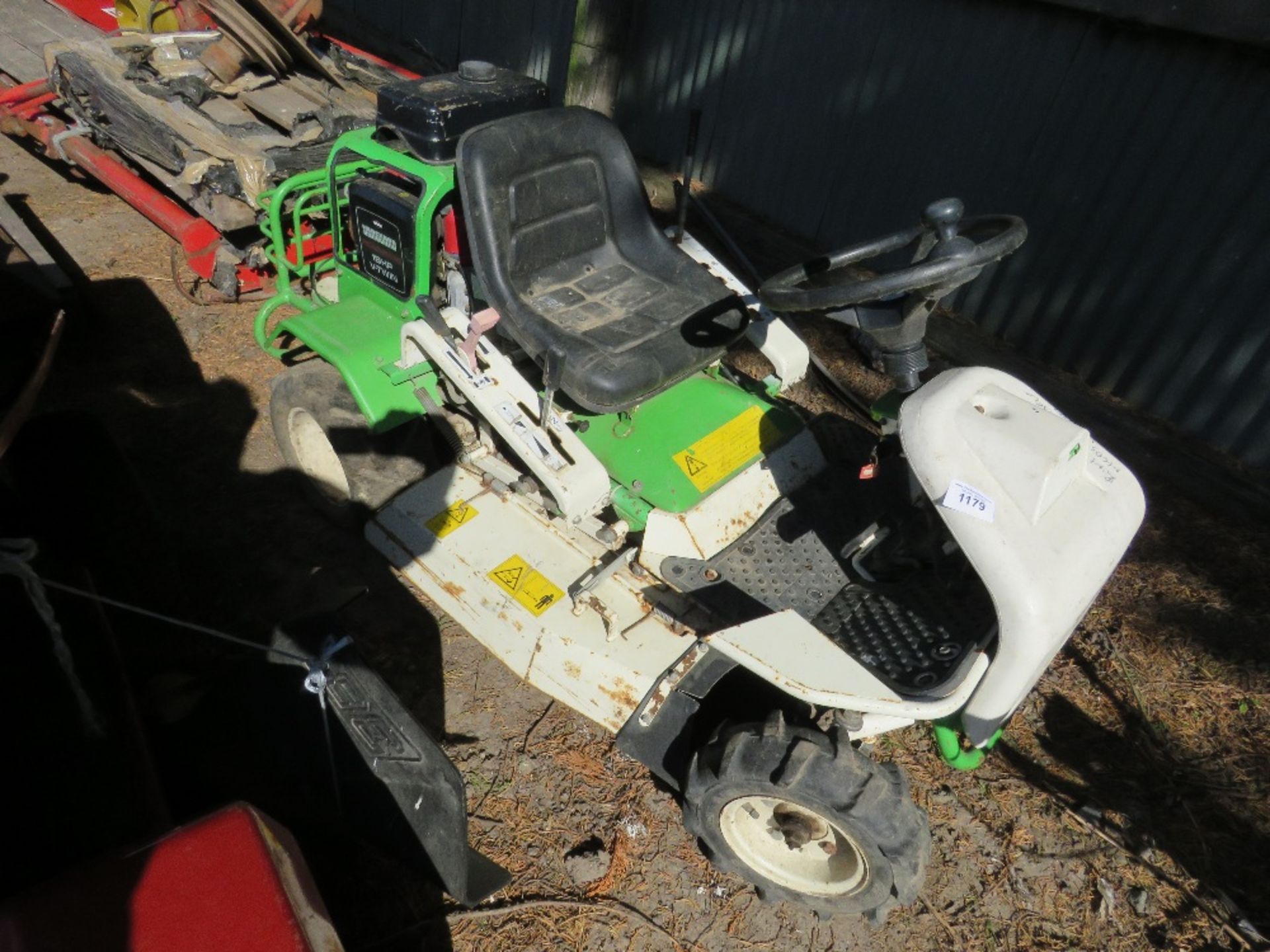 ETESIA BANK CUTTING MOWER. RUNS BUT NEED DRIVE BELT AND BATTERY. UNTESTED.