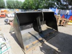 LARGE CAPACITY TOE TIP BUCKET 8FT WIDTH APPROX