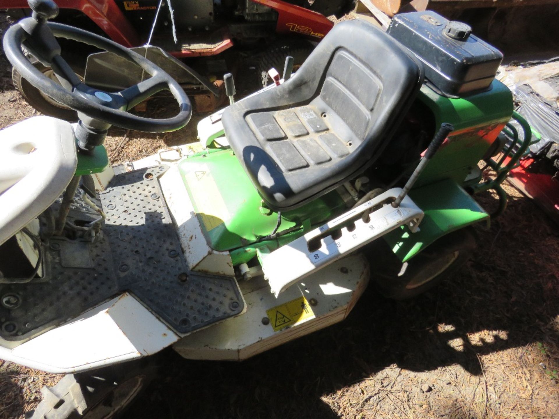 ETESIA BANK CUTTING MOWER. RUNS BUT NEED DRIVE BELT AND BATTERY. UNTESTED. - Image 3 of 3