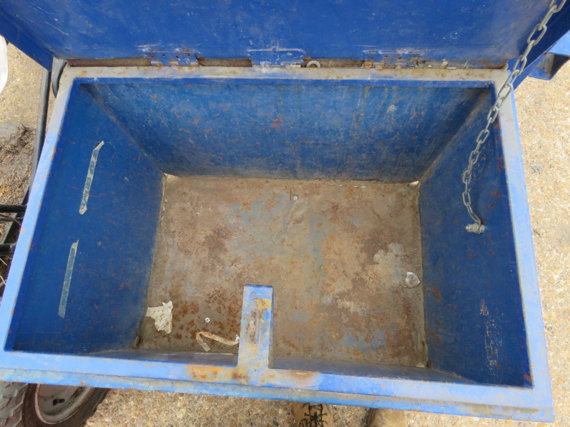HEAVY DUTY STEEL TOOL BOX. REQUIRES PADLOCKED..UNLOCKED. DIRECT FROM LOCAL COMPANY DUE TO DEPOT CLOS - Image 2 of 2