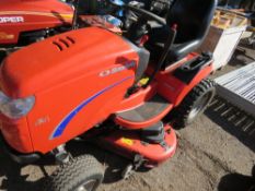 SIMPLICITY 4WD RIDE ON MOWER. PETROL ENGINE. YEAR 2010. MULCHING DECK. WHEN TESTED WAS SEEN TO RUN A