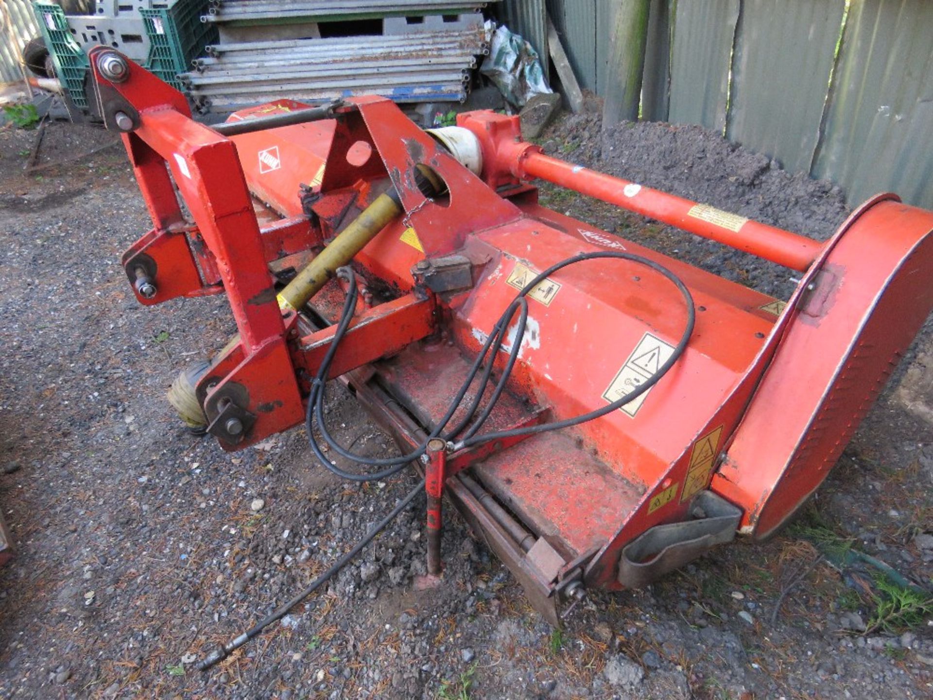 KUHN WM0305 FLAIL MOWER FOR TRACTOR. HYDRAULIC OFFSET. 10FT WIDE APPROX. CONDITION UNKNOWN.