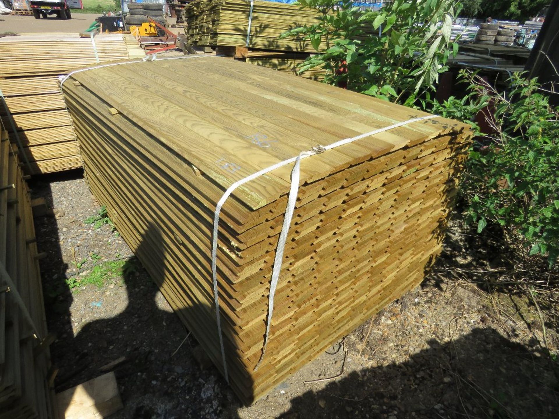 1 X BUNDLE OF SHIPLAP TIMBER CLADDING. 1.83M X 10CM X 1.5CM SIZE