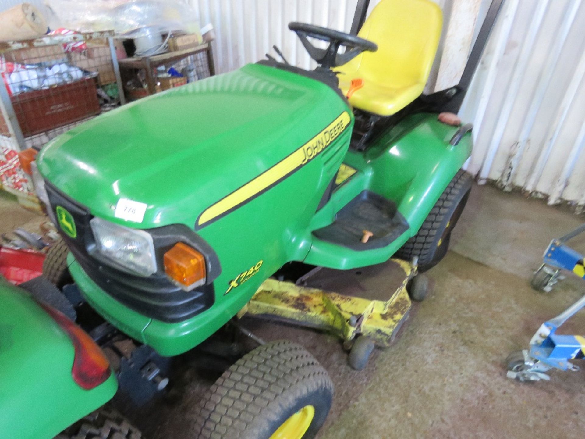 JOHN DEERE X740 2WD RIDE ON MOWER. WHEN TESTED WAS SEEN TO RUN, DRIVE, STEER AND MOWERS TURNED. 1416