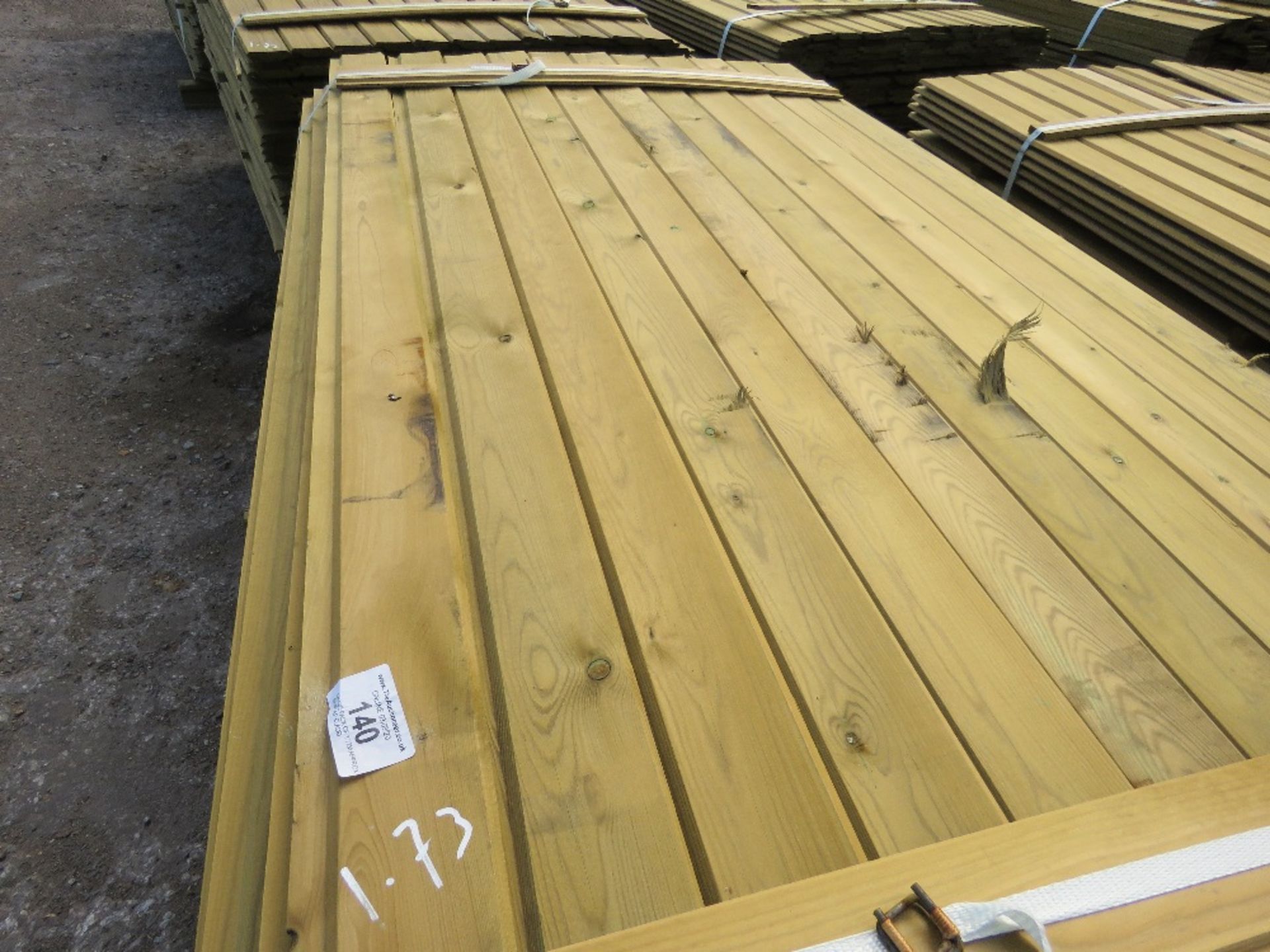 LARGE PACK OF 1.72M APPROX SHIPLAP CLADDING TIMBER X 9.5CM WIDTH. - Image 3 of 3