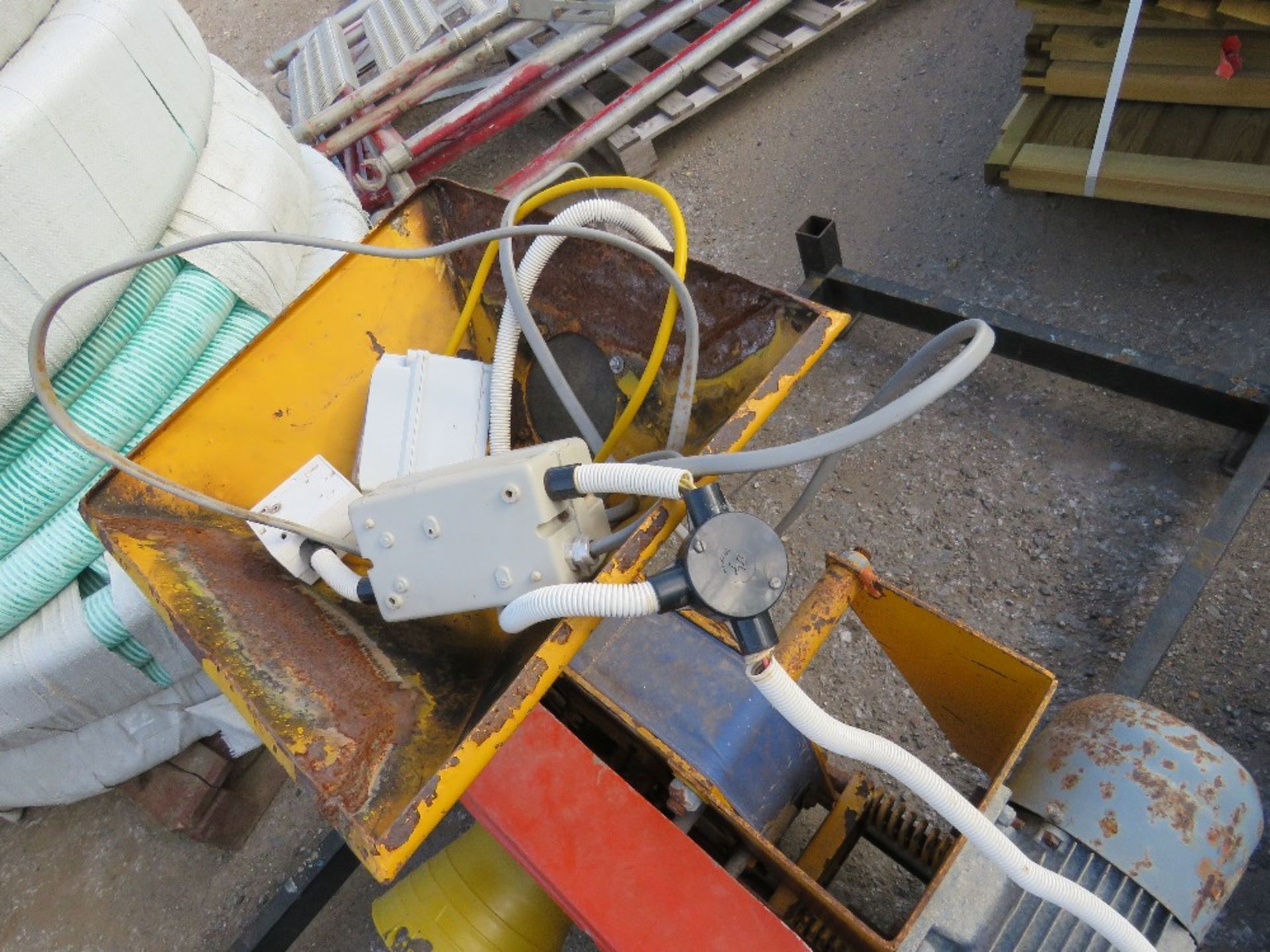 ELECTRIC AND PTO POWERED FEED MILL COMPLETE WITH HOPPER. NO PTO SHAFT. DIRECT FROM SITE CLOSURE. - Image 2 of 3