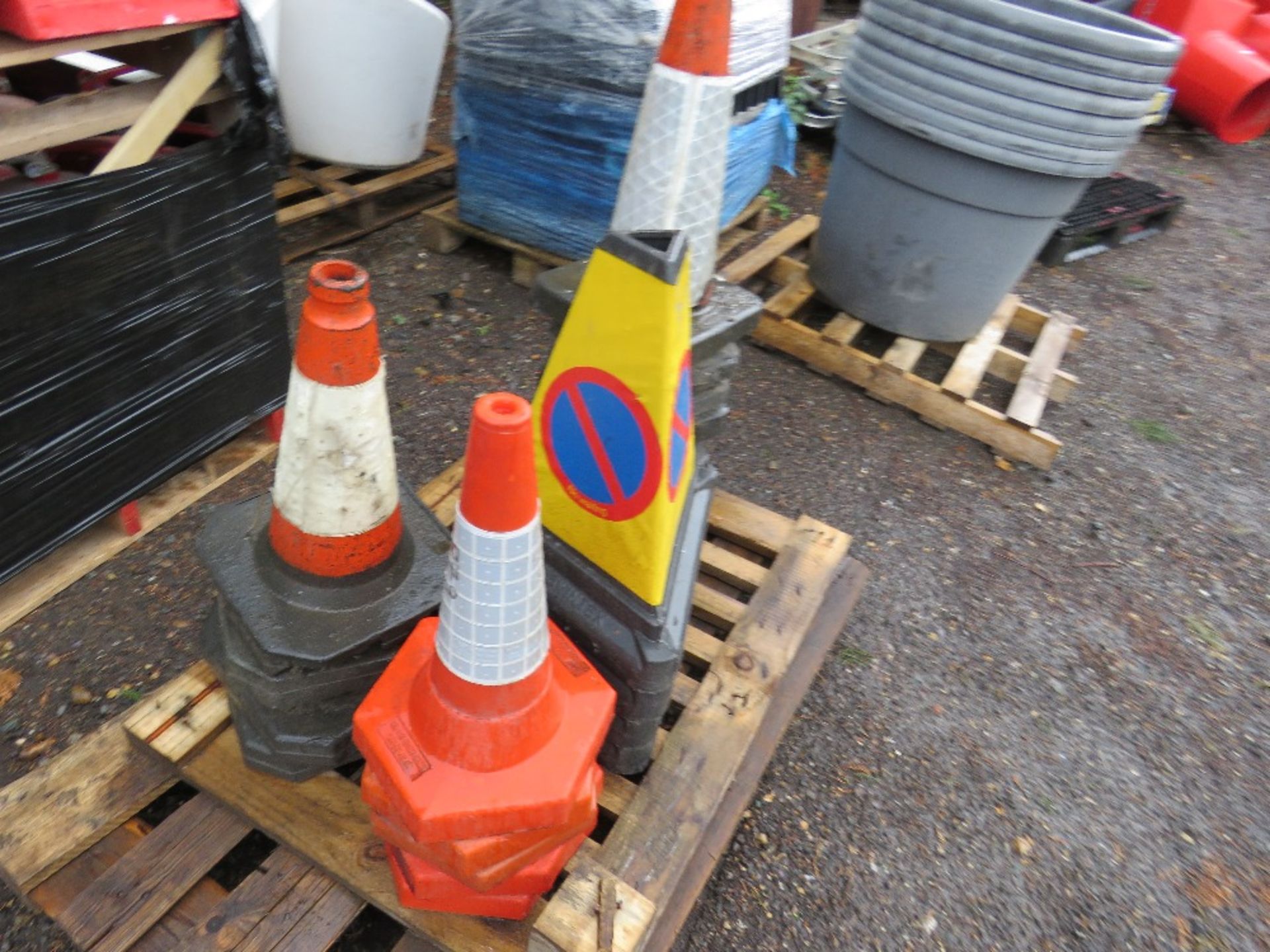 QUANTITY OF ROAD CONES. - Image 2 of 2