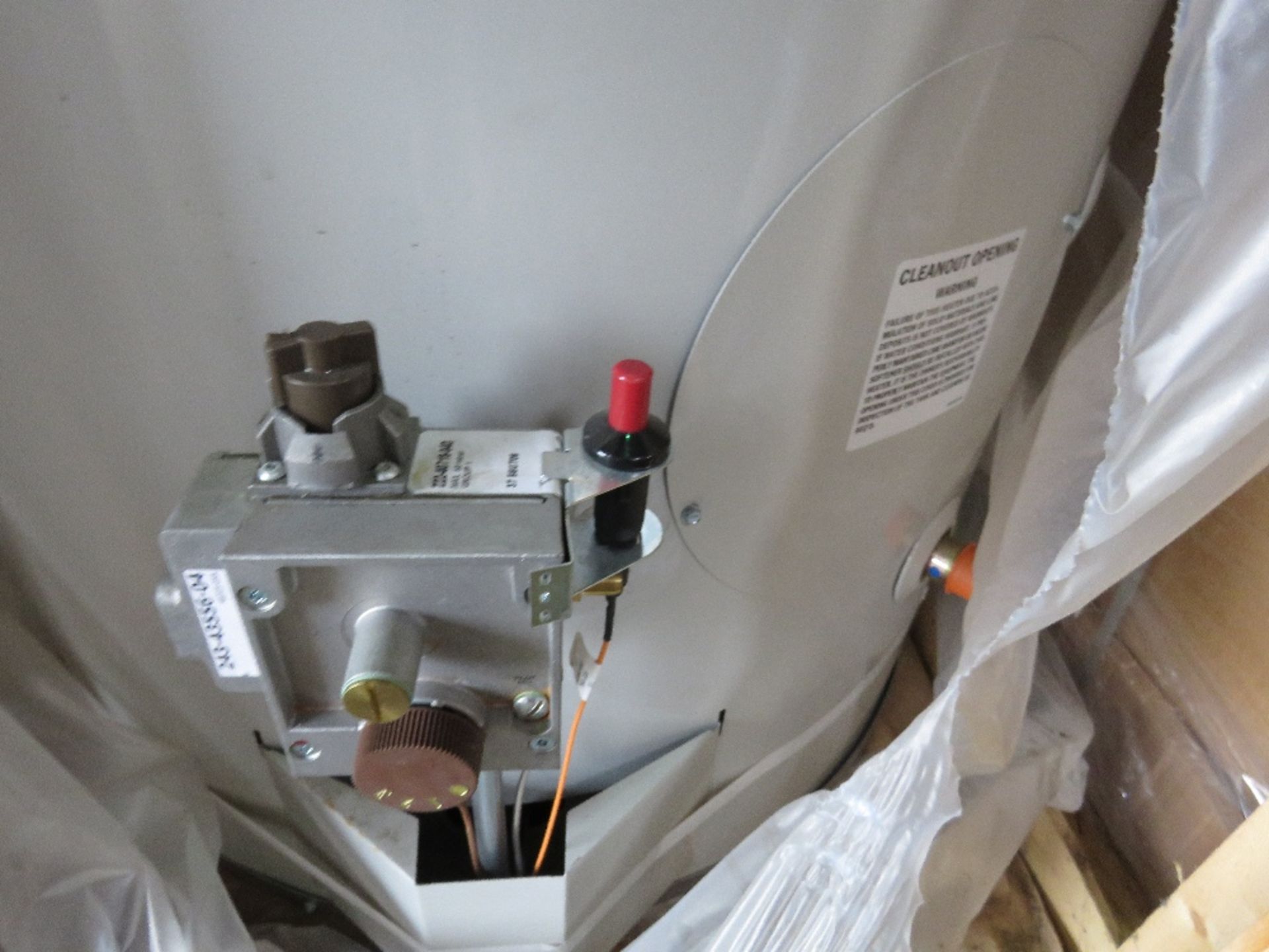 ANDREWS 84/87 GB 26KW WATER HEATER. - Image 3 of 4