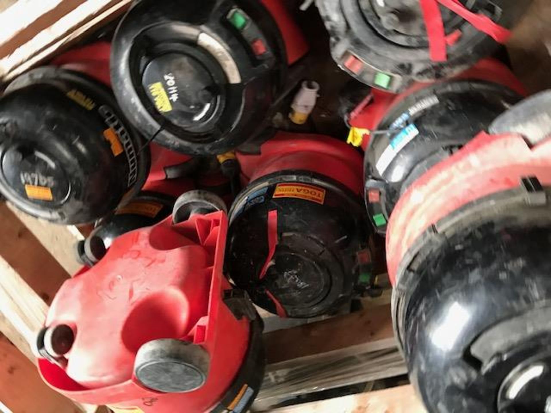 8 X SMALL SIZED 110VOLT HENRY VACUUMS, CONDITION UNKNOWN. - Image 2 of 3