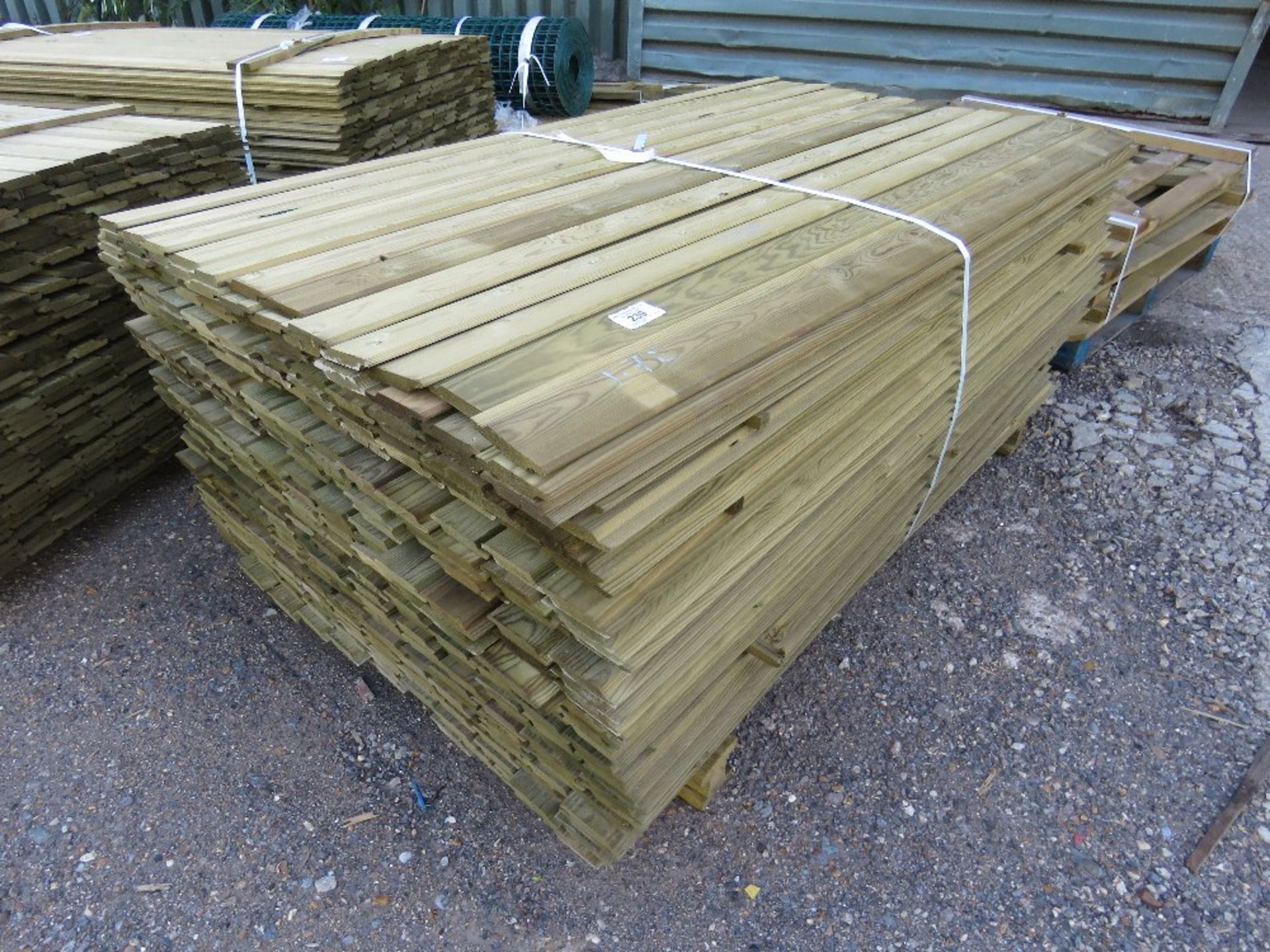 LARGE PACK OF 1.72M X 10CM SHIPLAP TIMBER (APPROX)