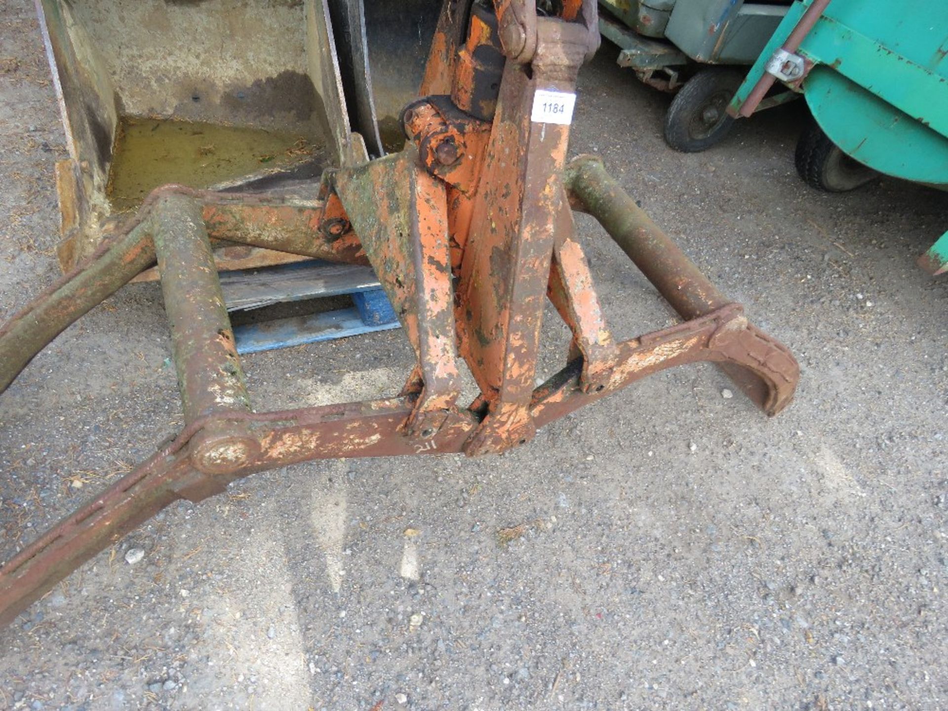 LOG HANDLING ATTACHMENT FOR CRANE/ EXCAVATOR.