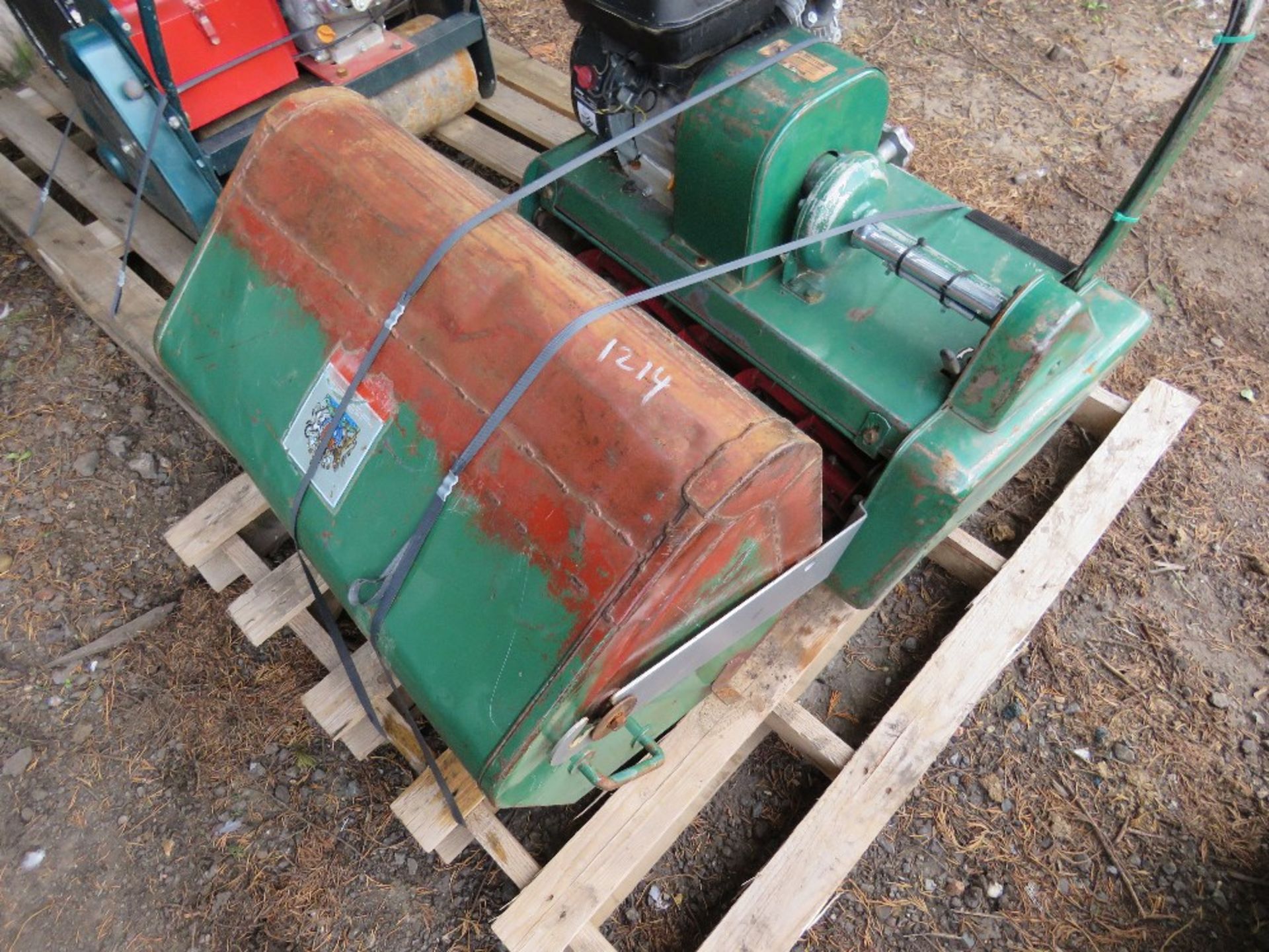 RANSOMES 24 CYLINDER MOWER WITH BOX.